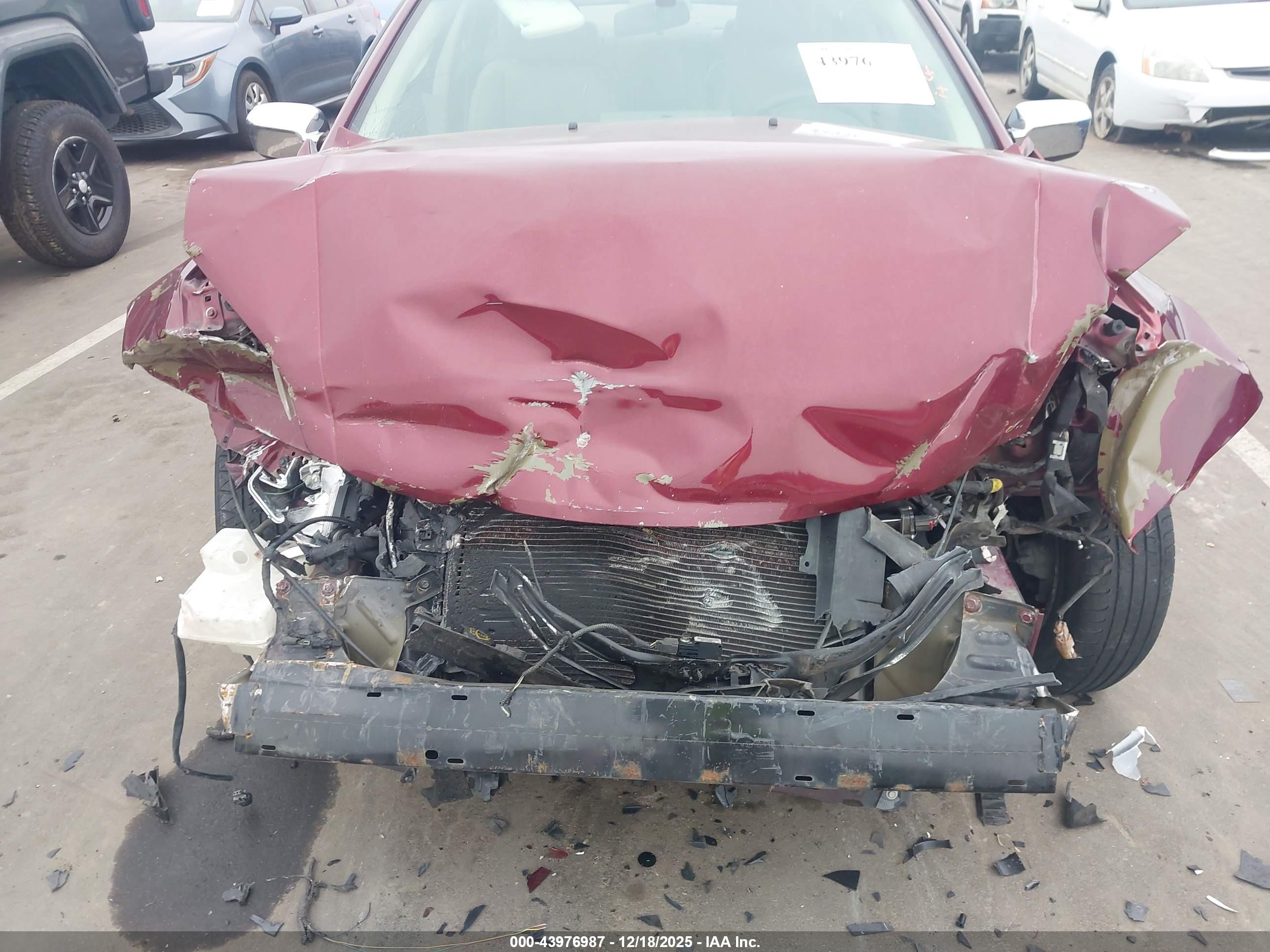 FORD FUSION image 6