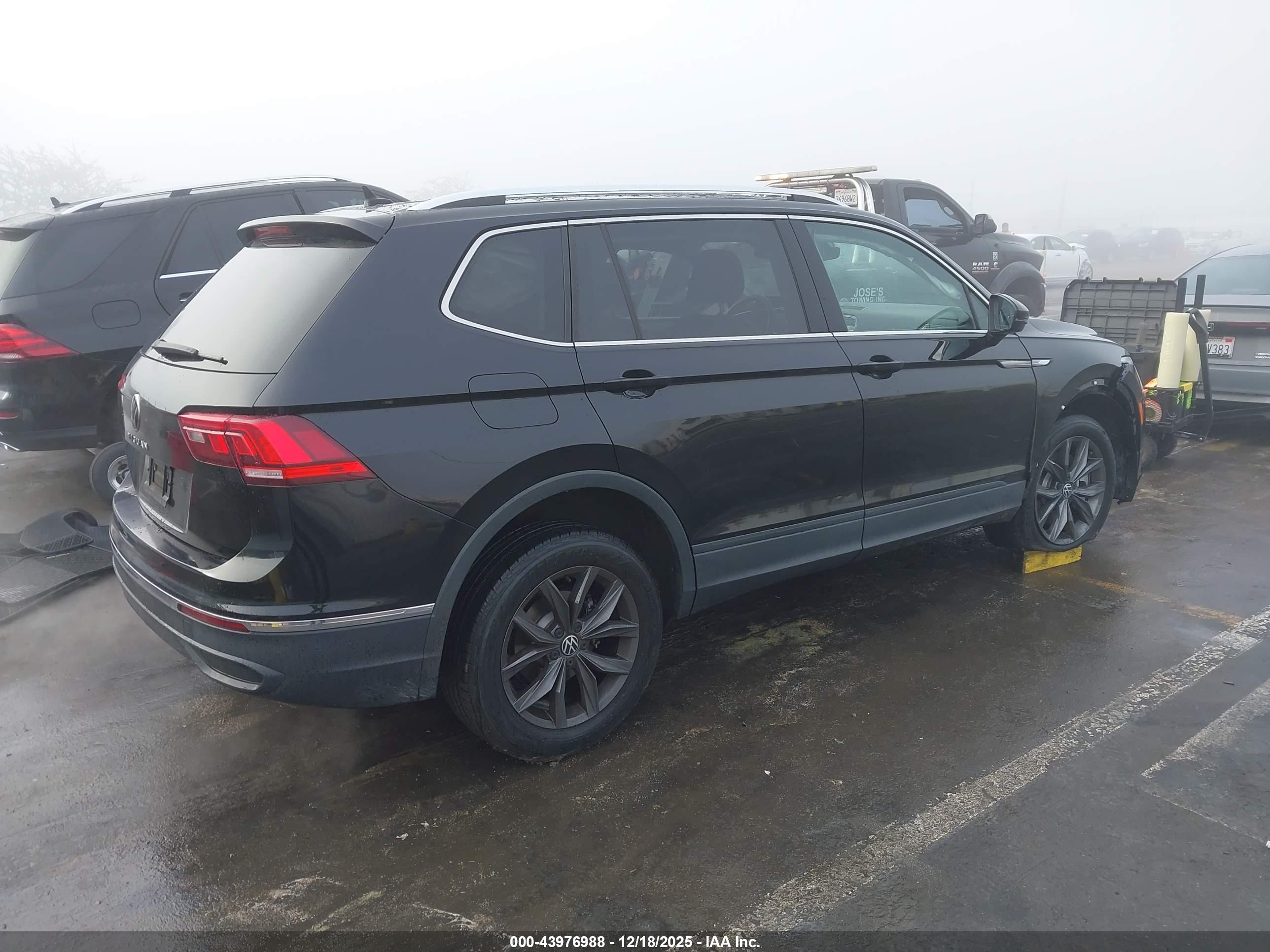 VOLKSWAGEN TIGUAN image 4