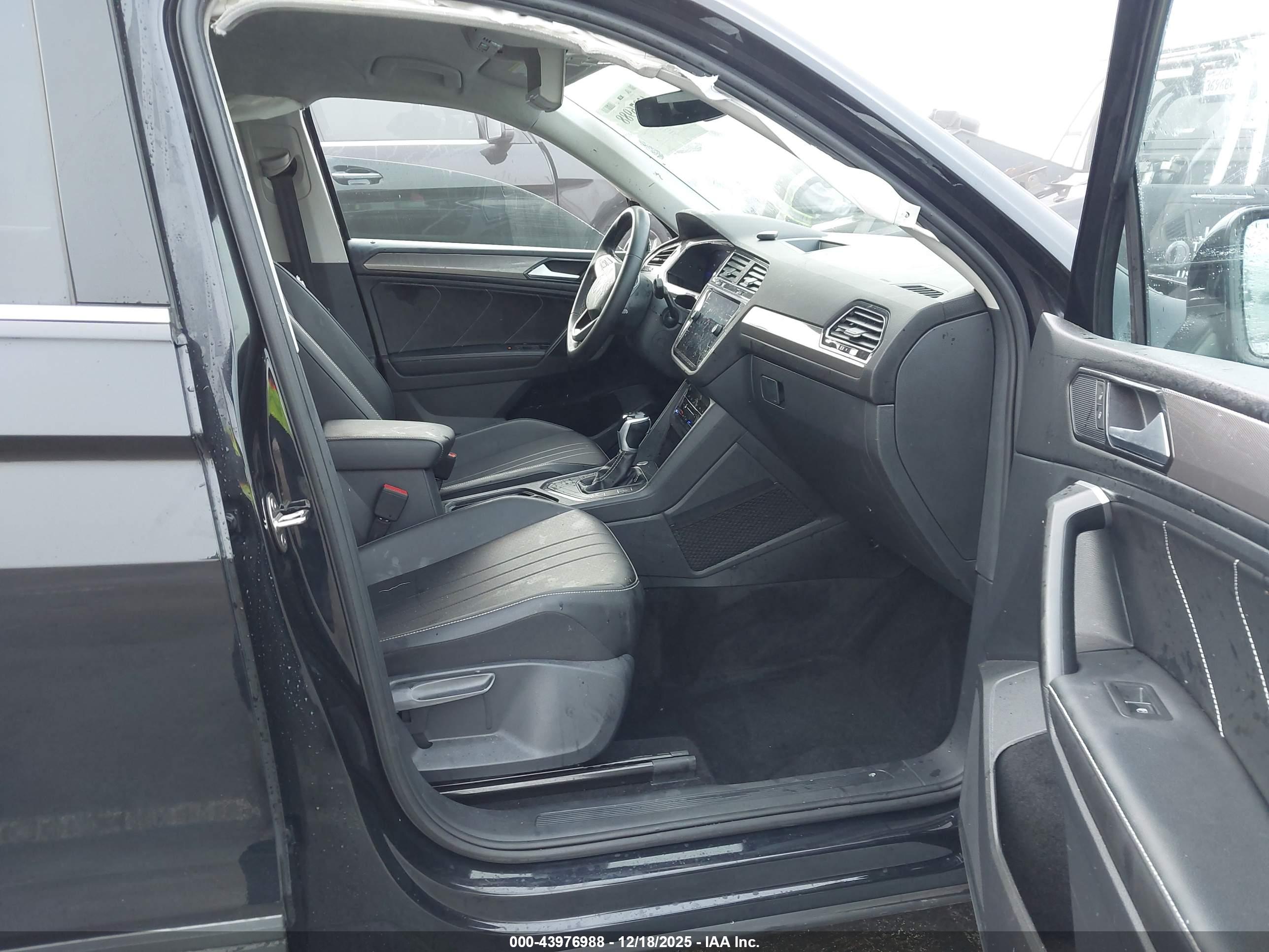 VOLKSWAGEN TIGUAN image 5