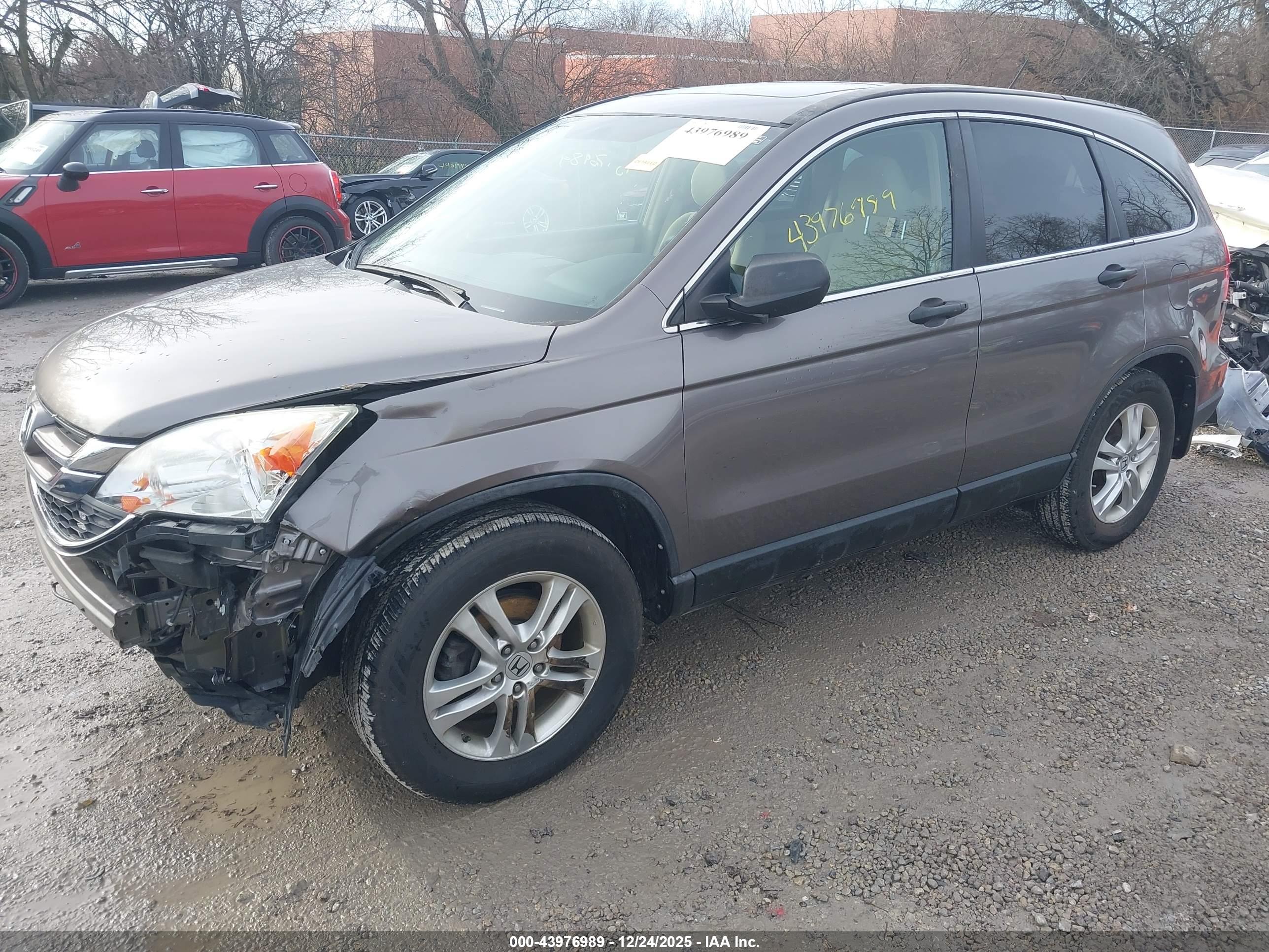 HONDA CR-V image 2