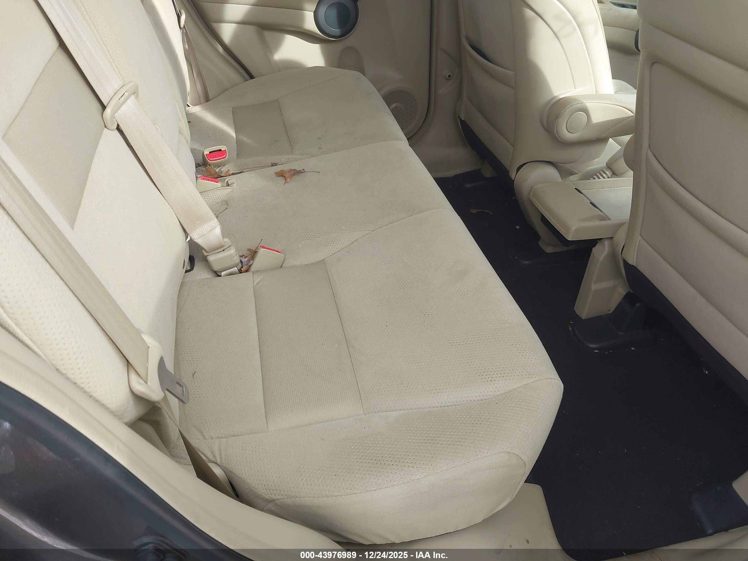 HONDA CR-V image 8