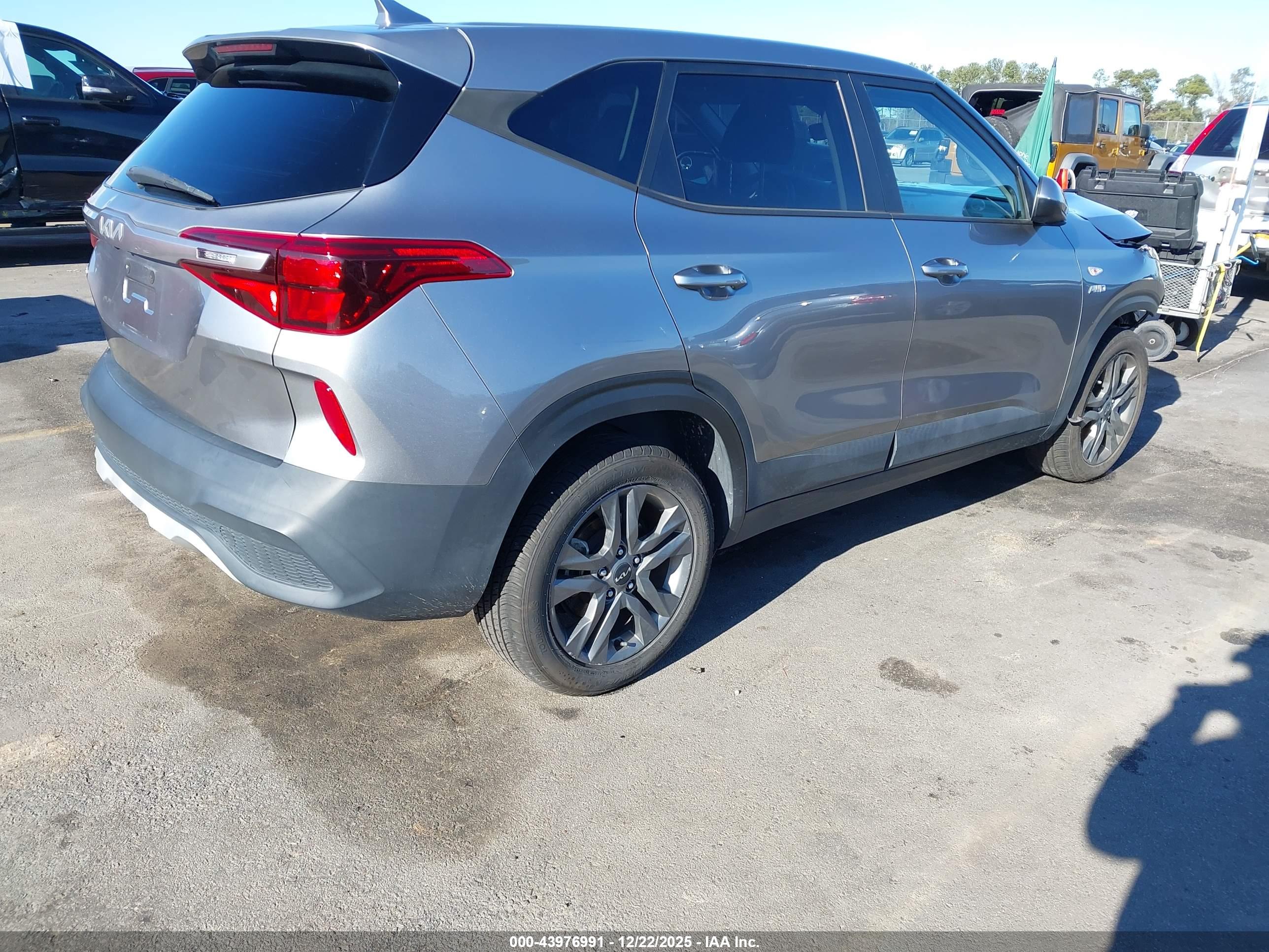 KIA SELTOS image 4