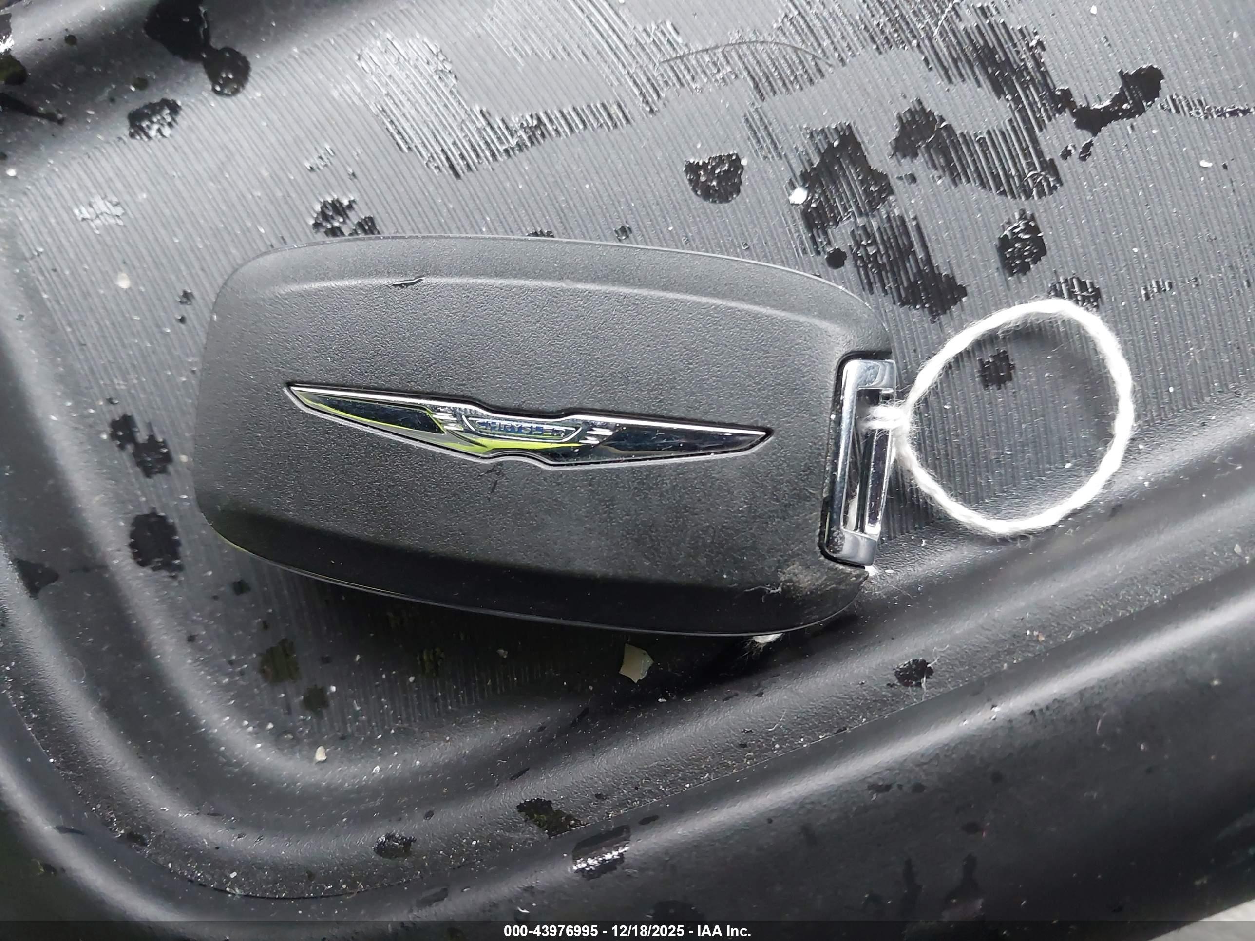 CHRYSLER PACIFICA image 11
