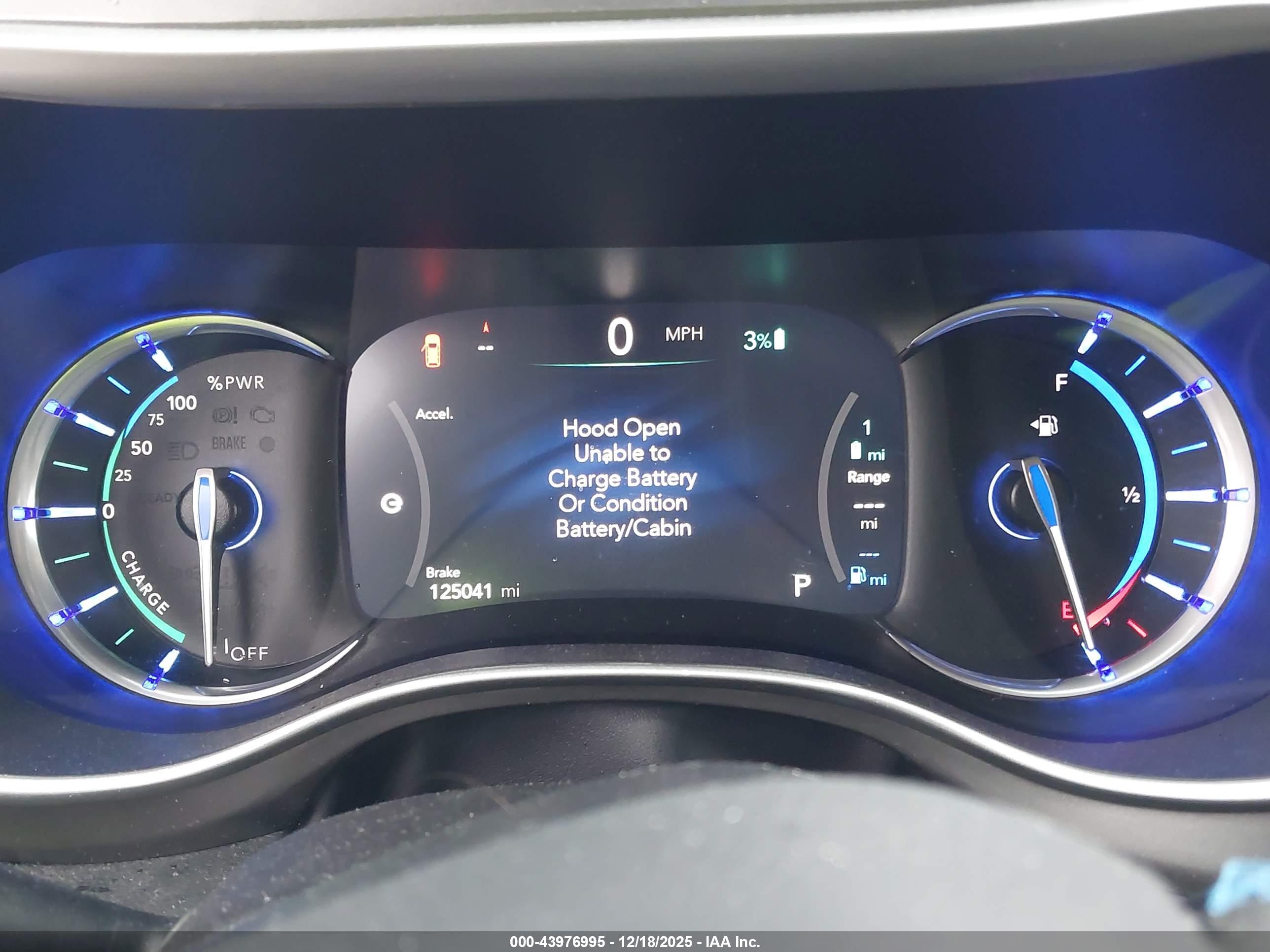 CHRYSLER PACIFICA image 7