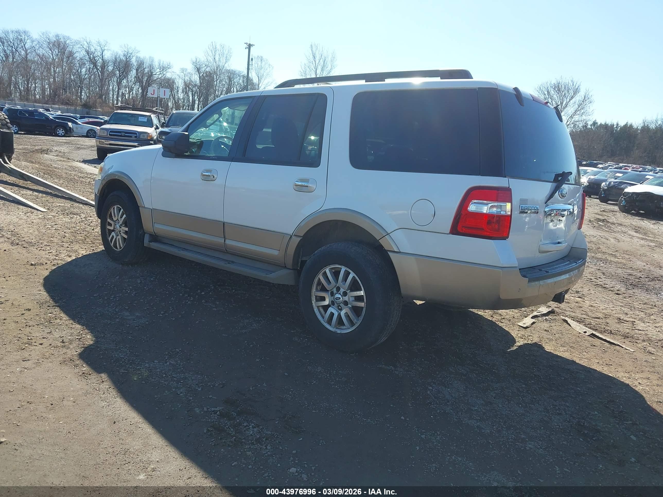 FORD EXPEDITION image 3
