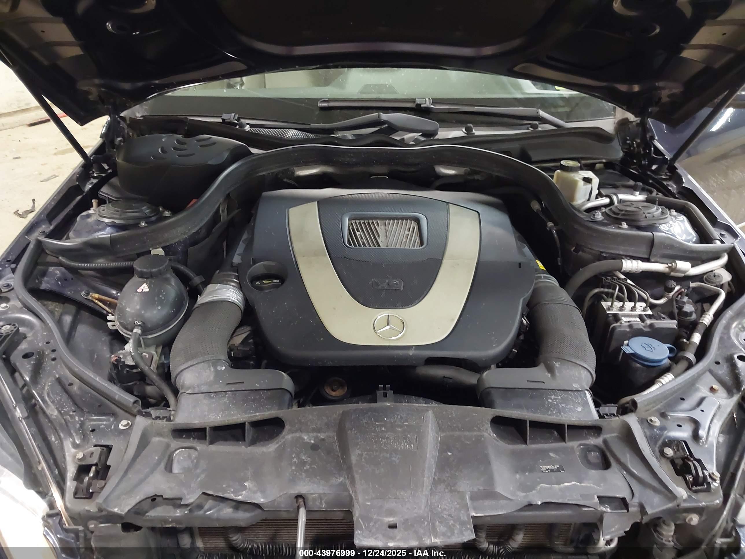 MERCEDES-BENZ E image 10