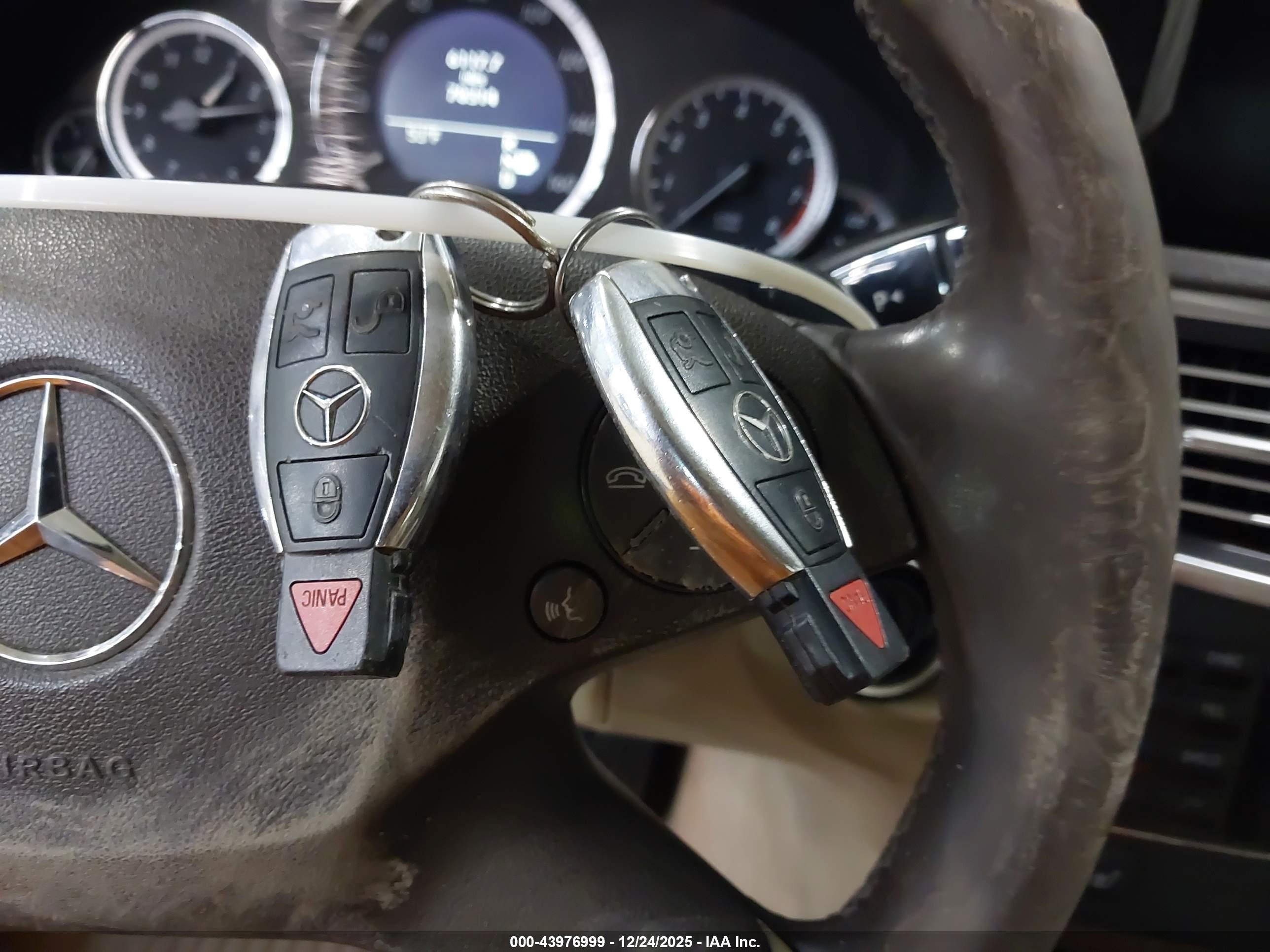 MERCEDES-BENZ E image 11
