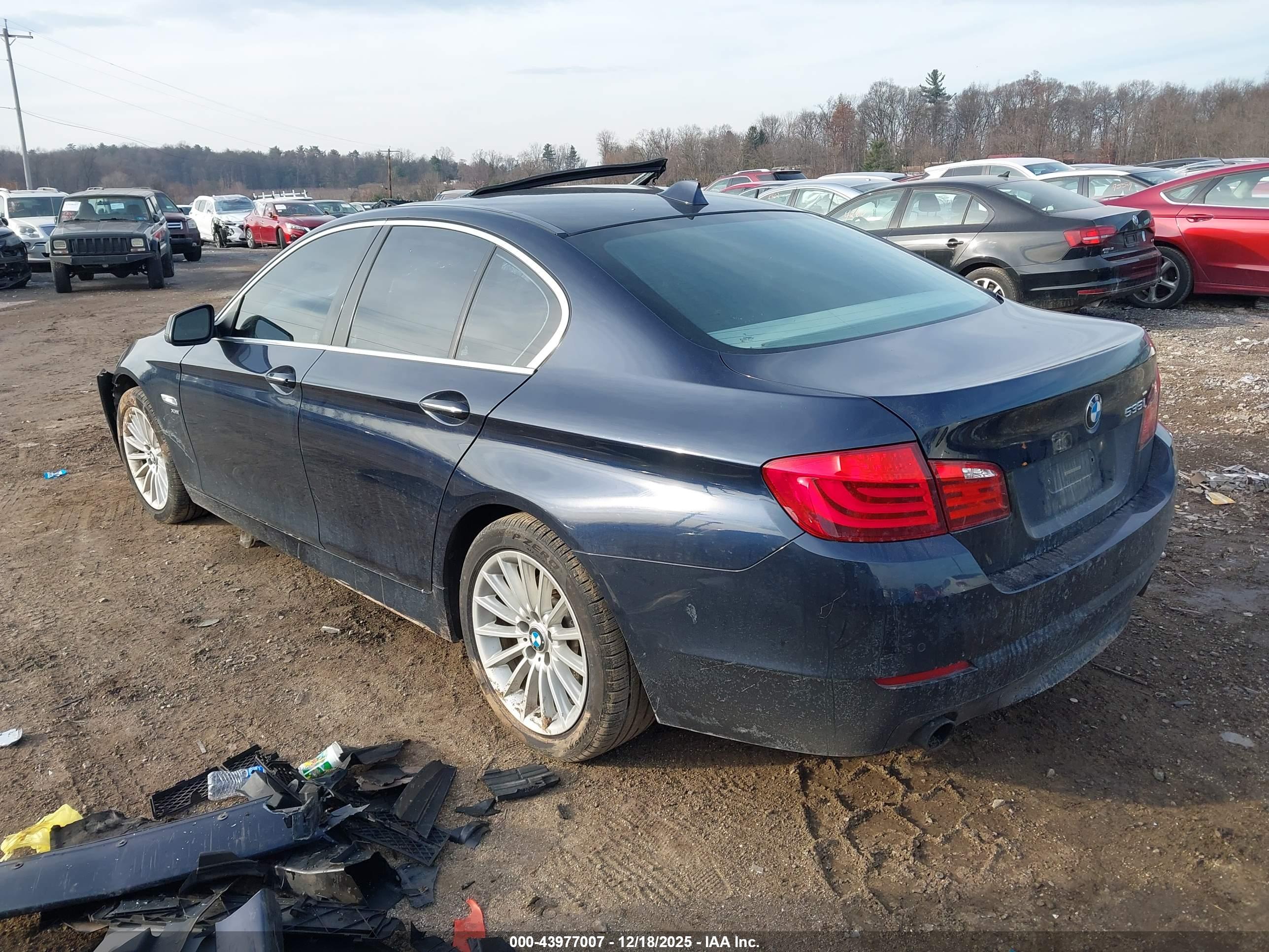 BMW 535I image 3