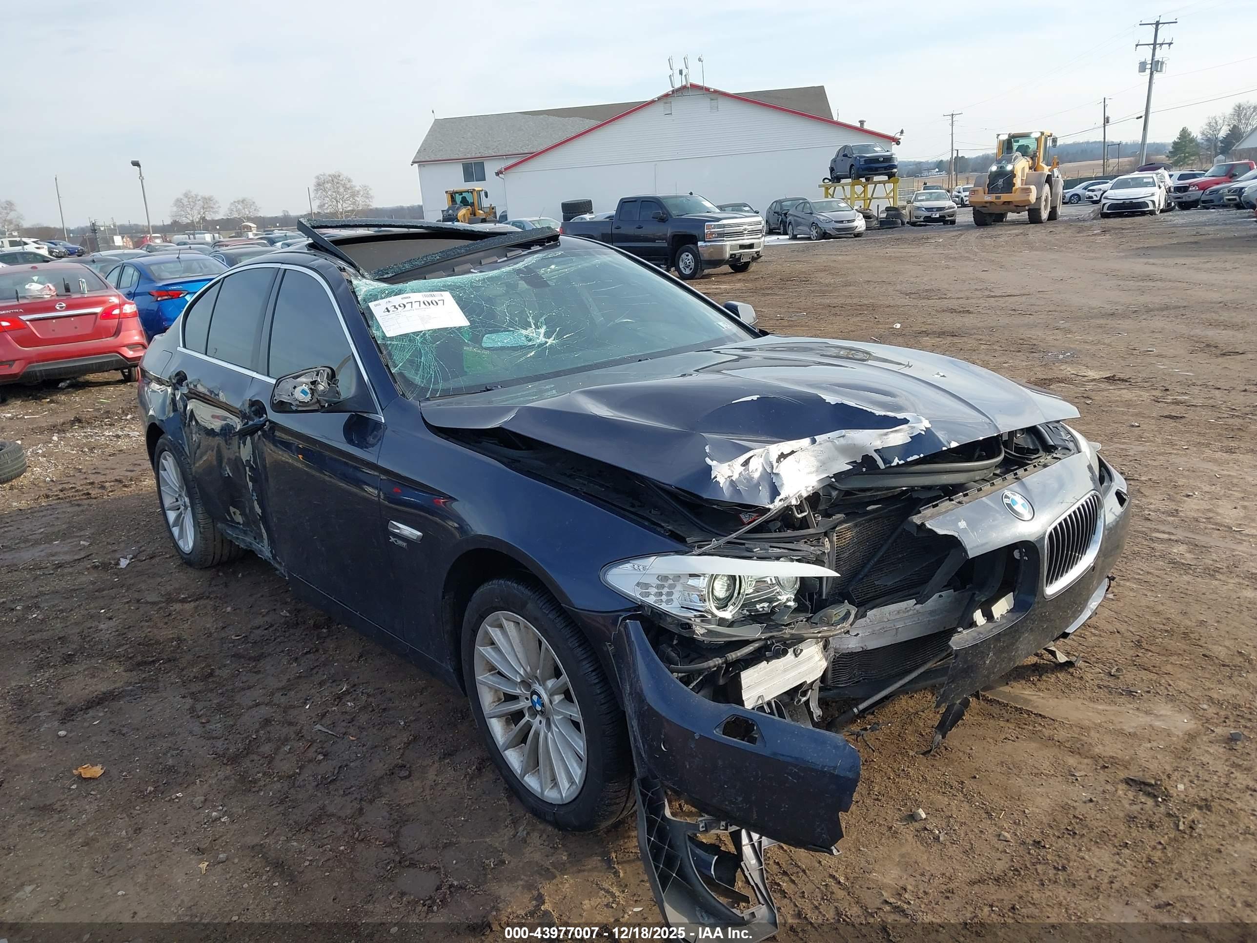 BMW 535I image 6