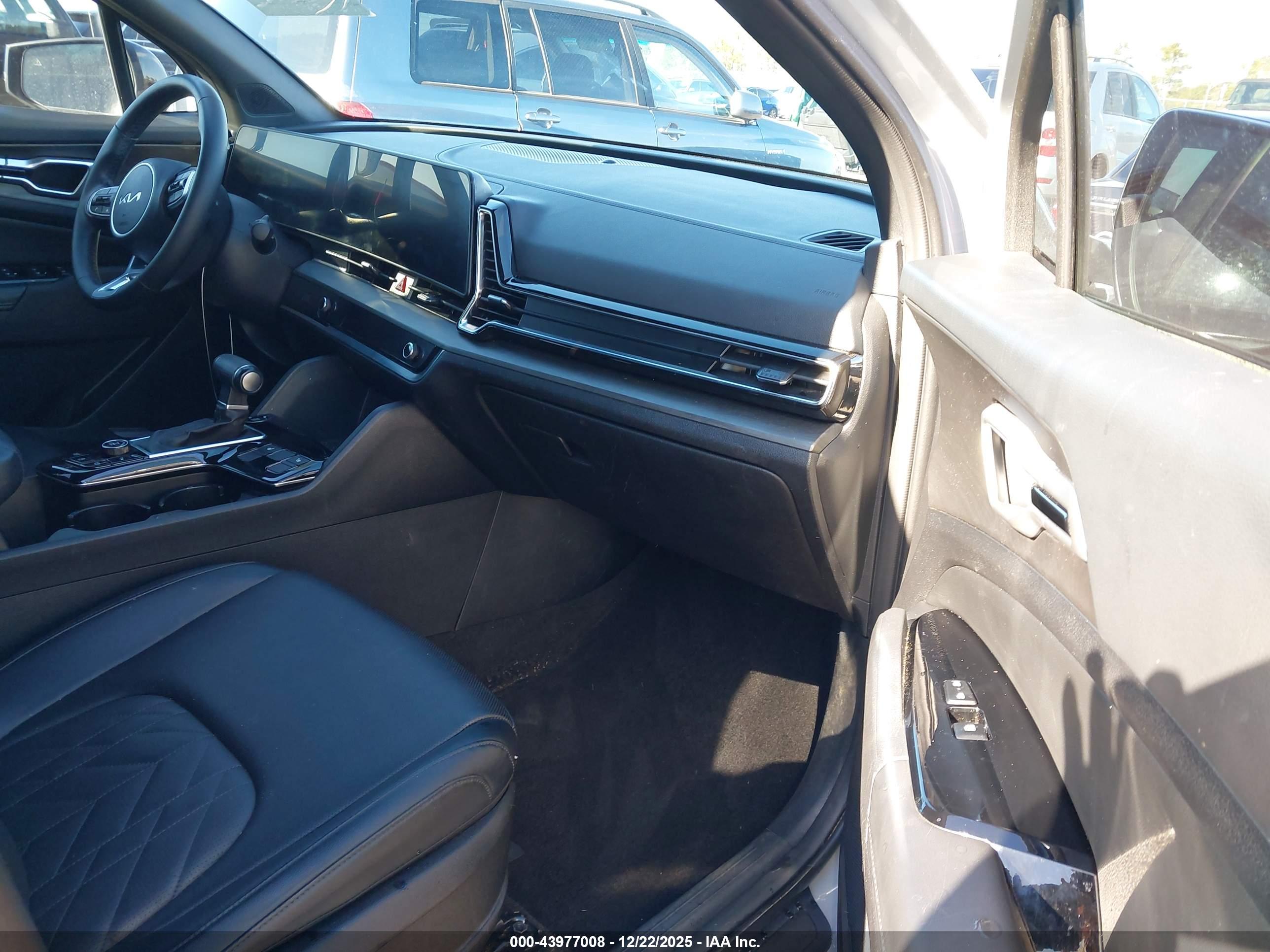 KIA SPORTAGE image 5