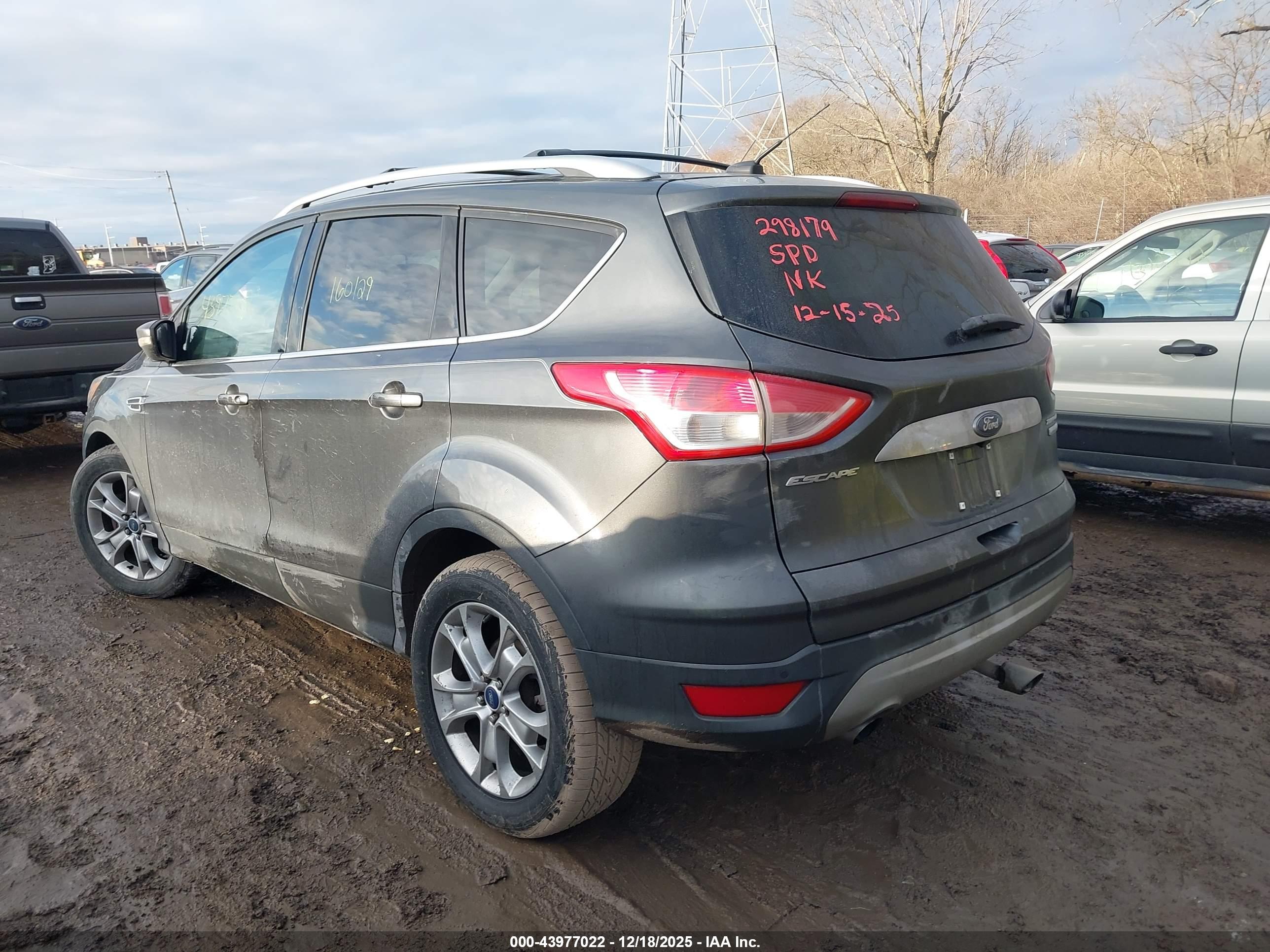 FORD ESCAPE image 3