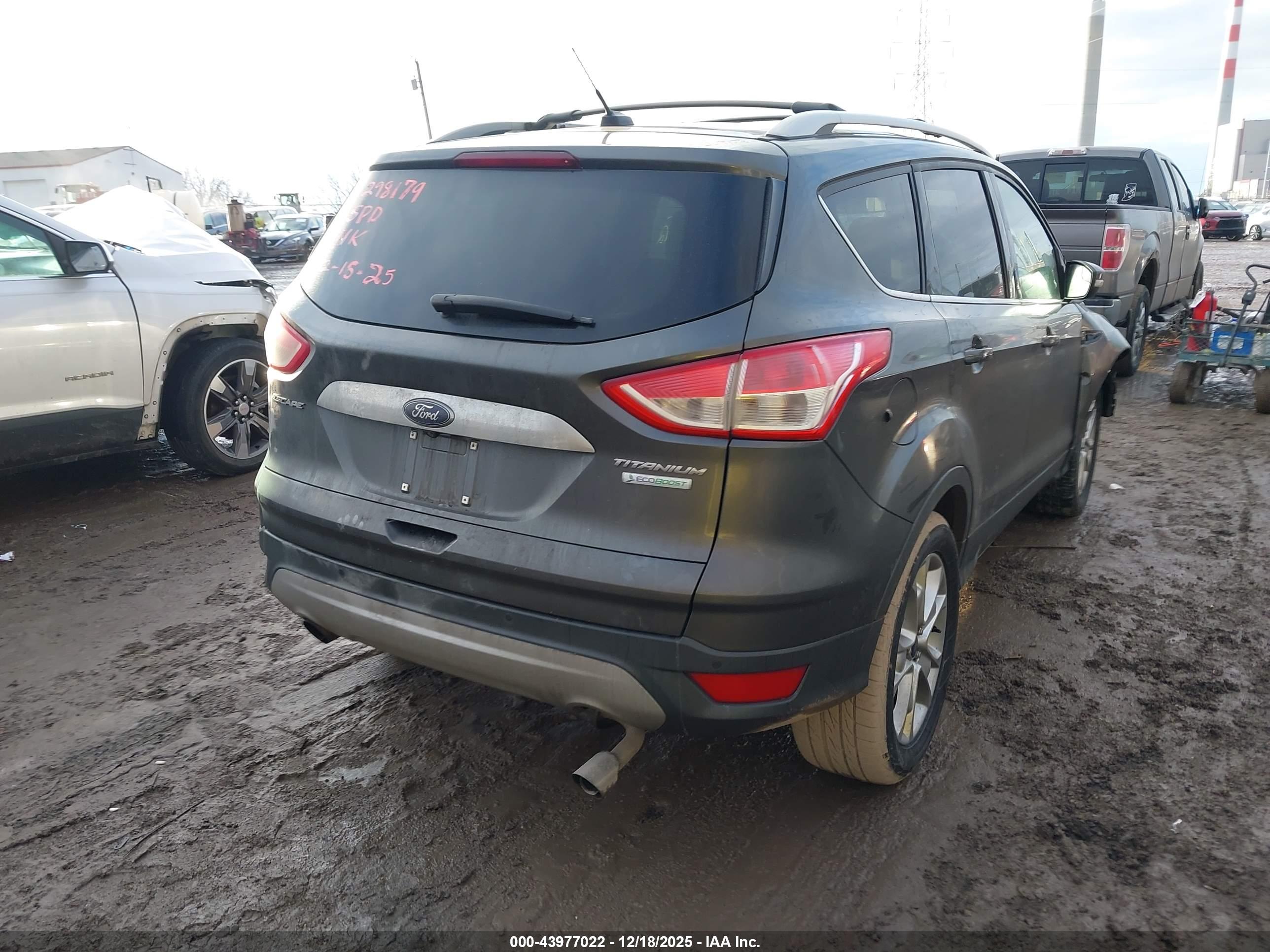 FORD ESCAPE image 4