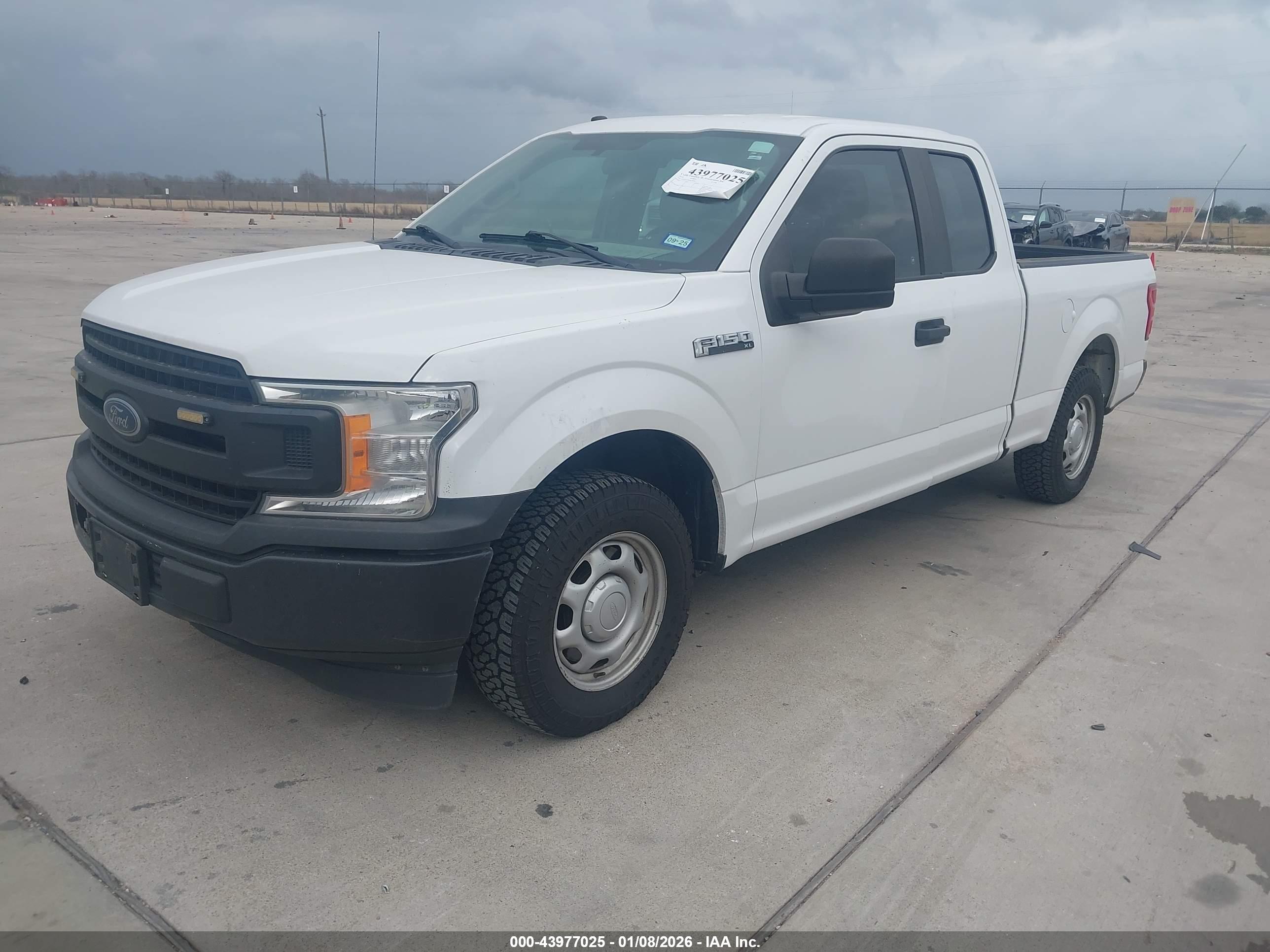 FORD F-150 image 2