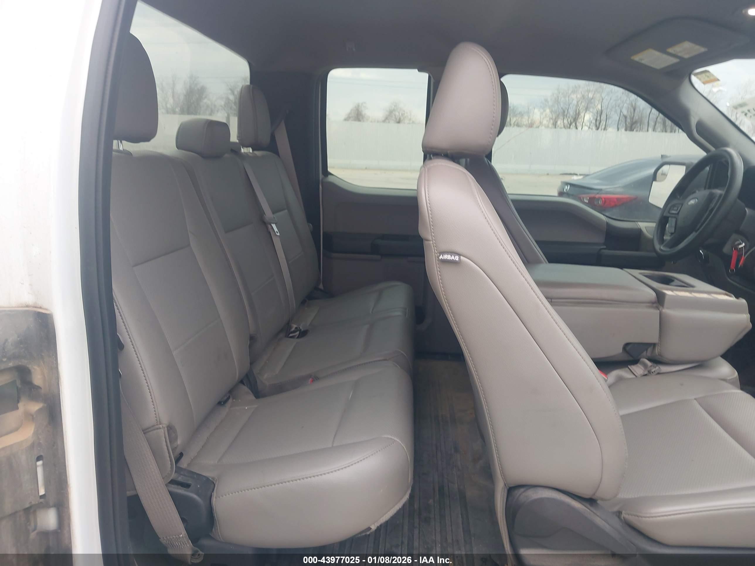 FORD F-150 image 8