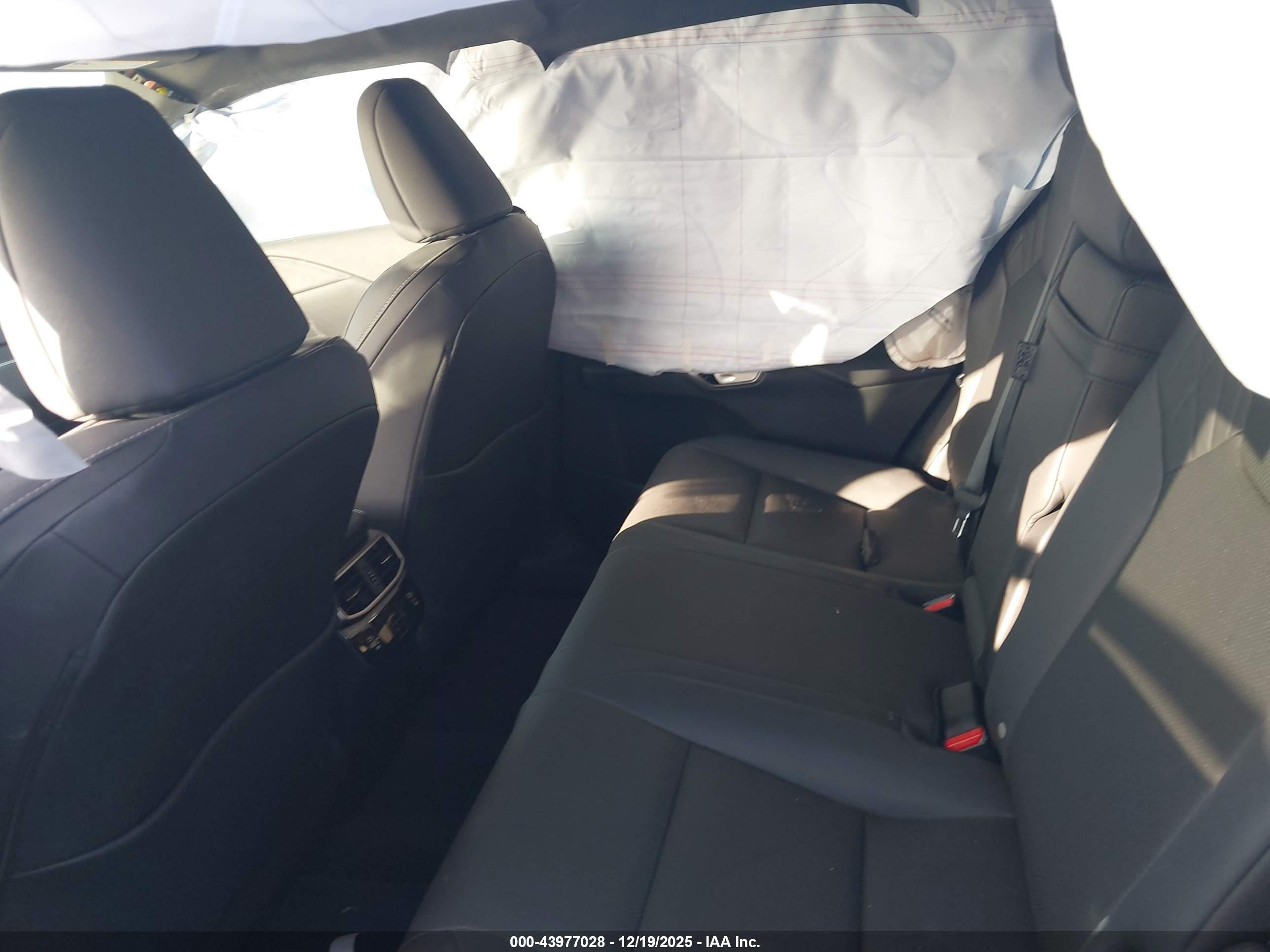 LEXUS RX image 8
