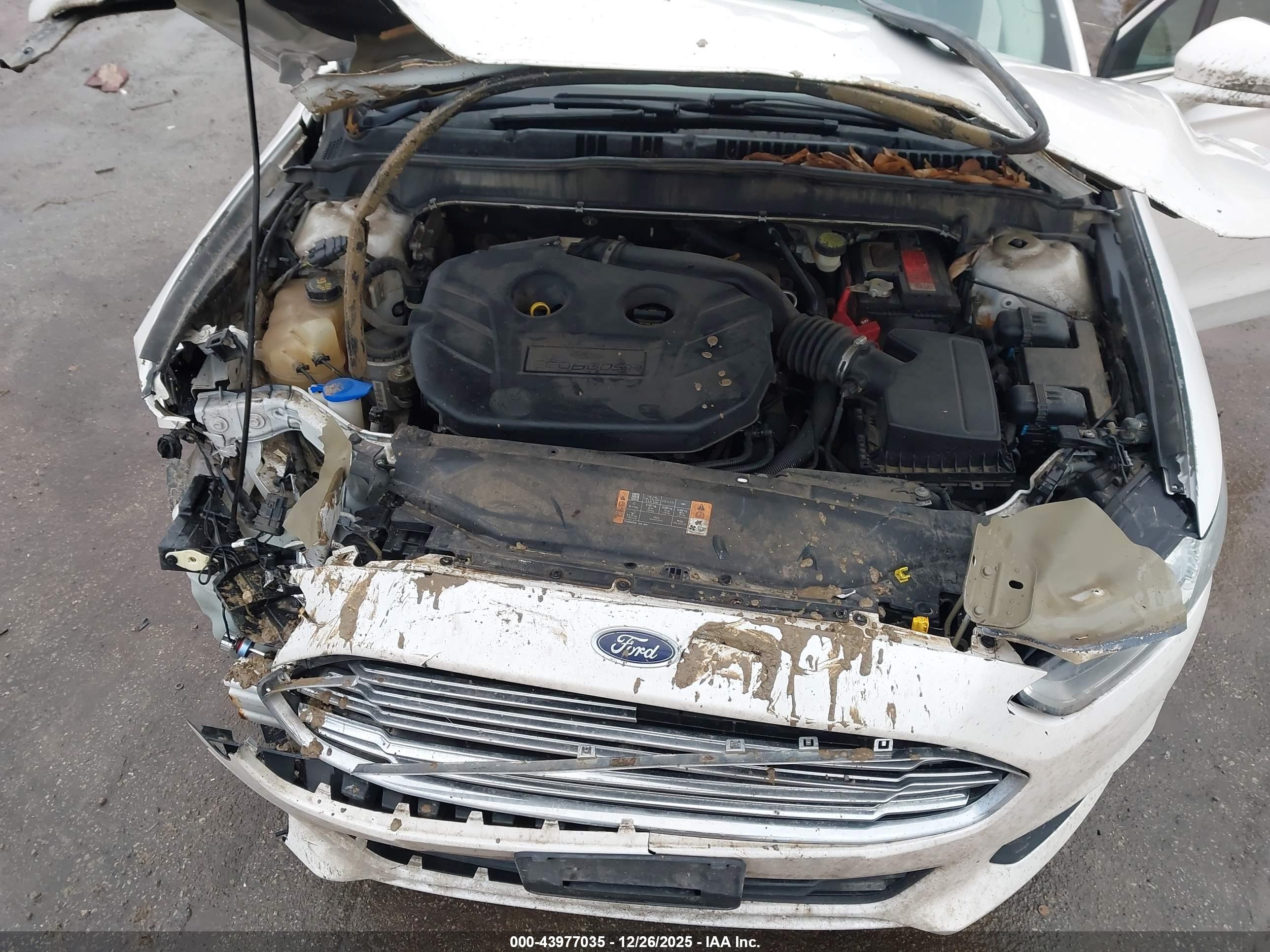 FORD FUSION image 10