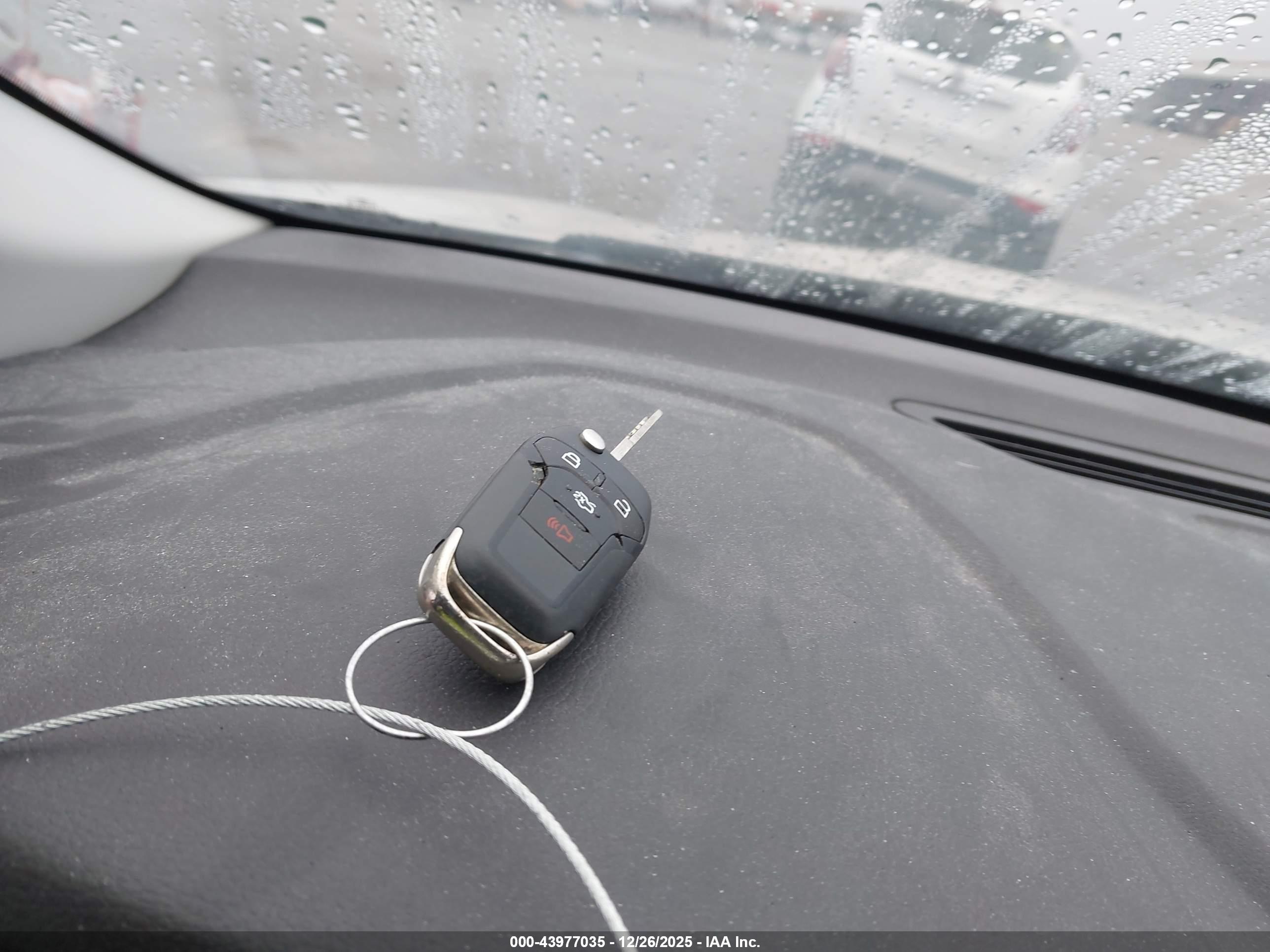 FORD FUSION image 11