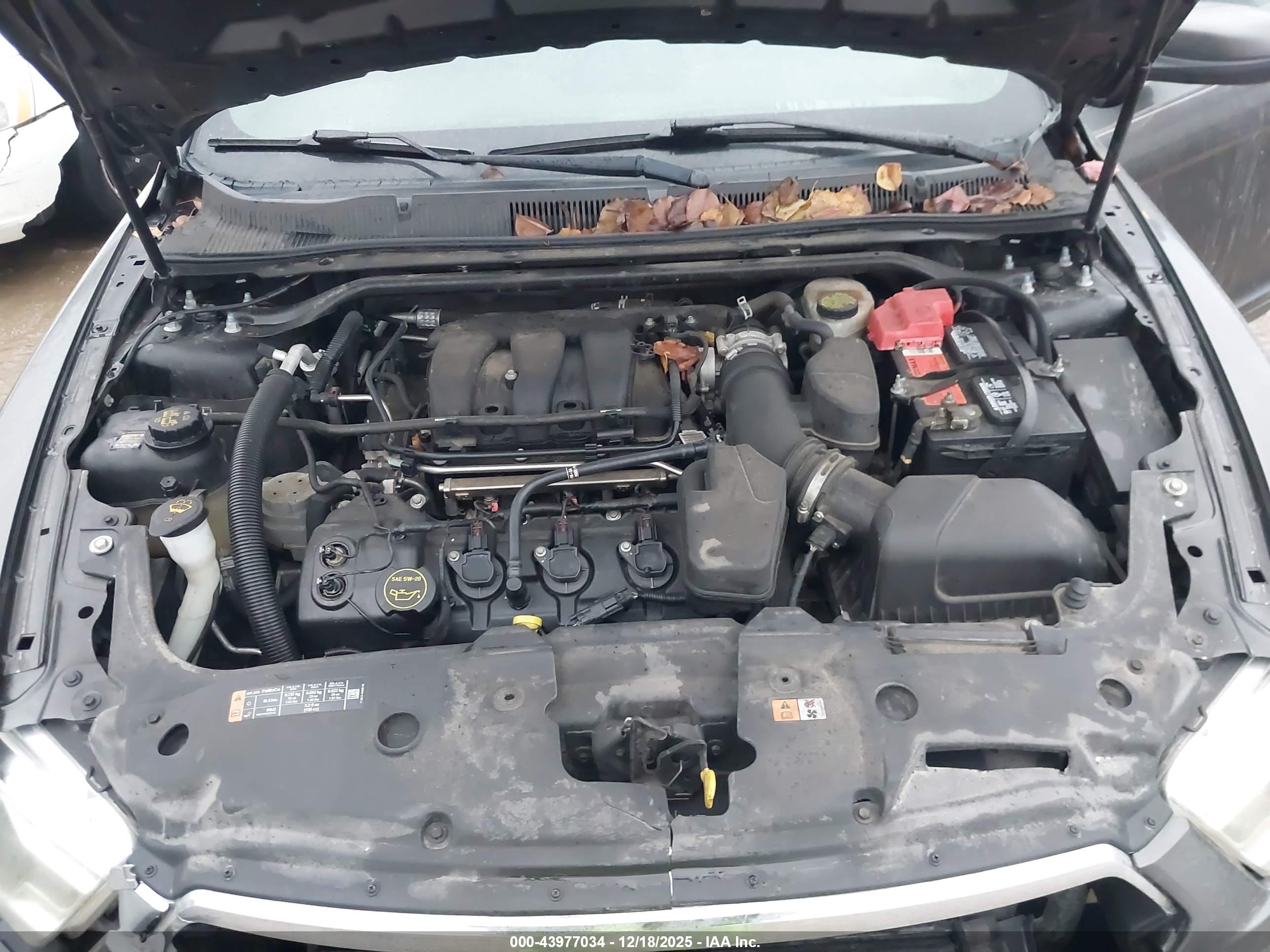 FORD TAURUS image 10