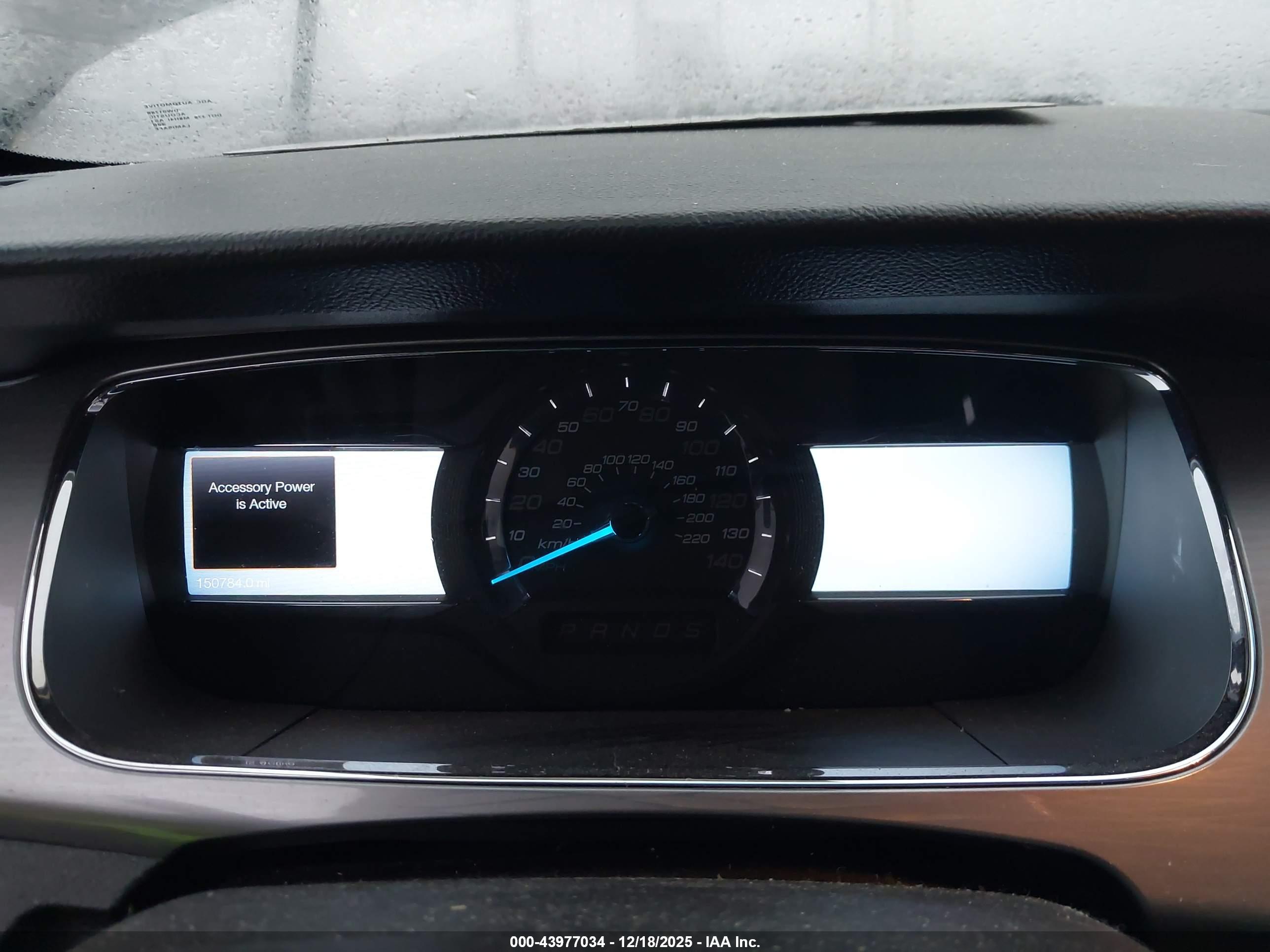 FORD TAURUS image 7