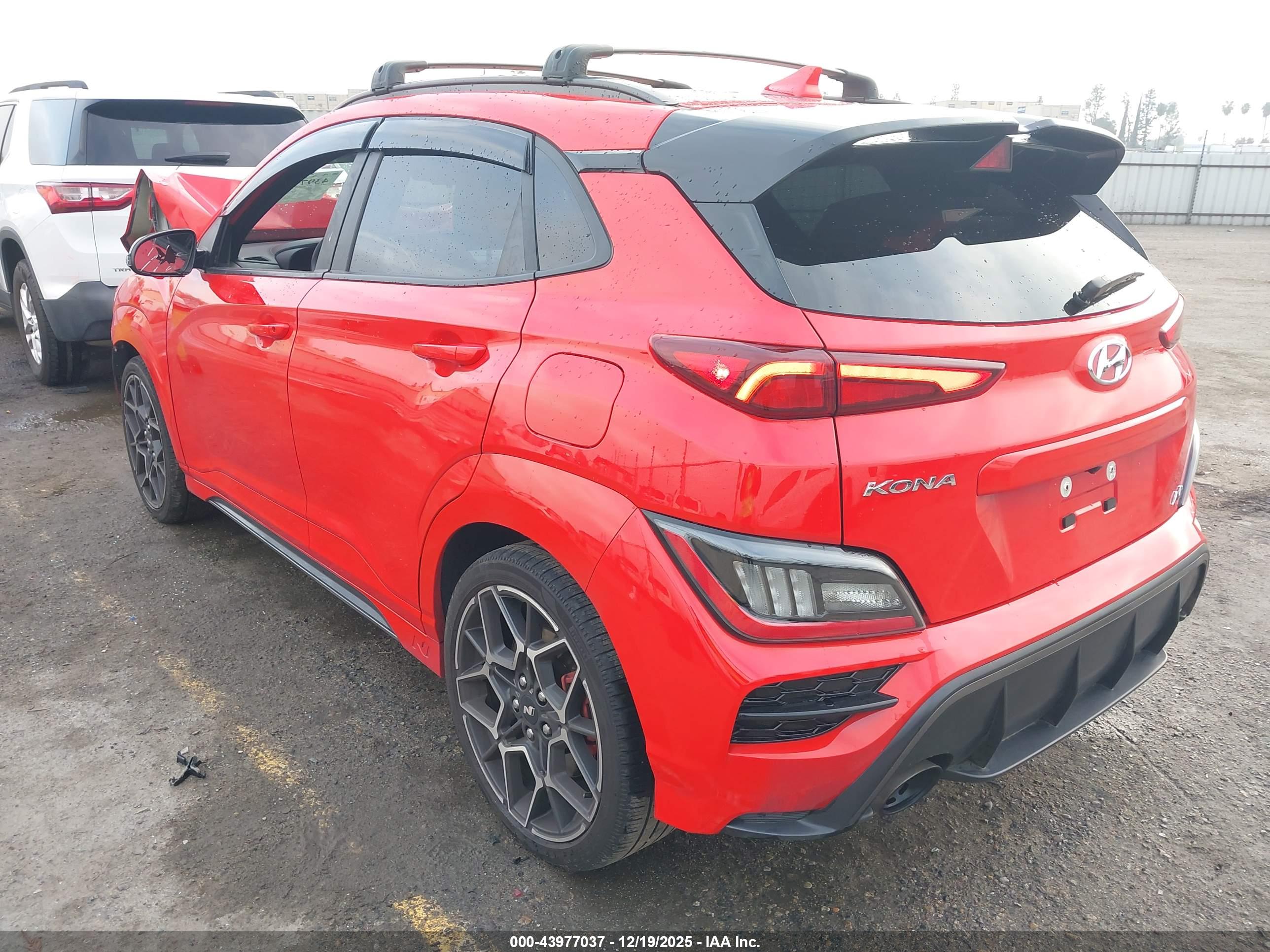 HYUNDAI KONA image 3