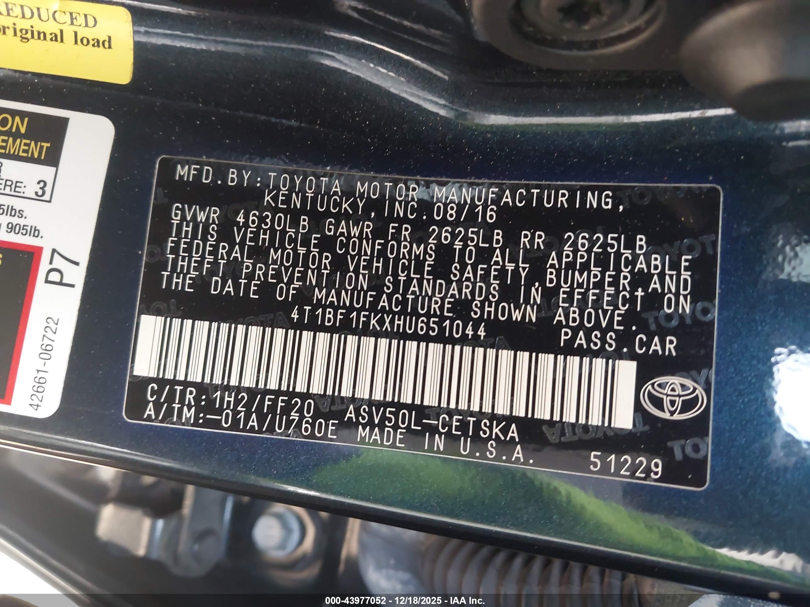 TOYOTA CAMRY image 9