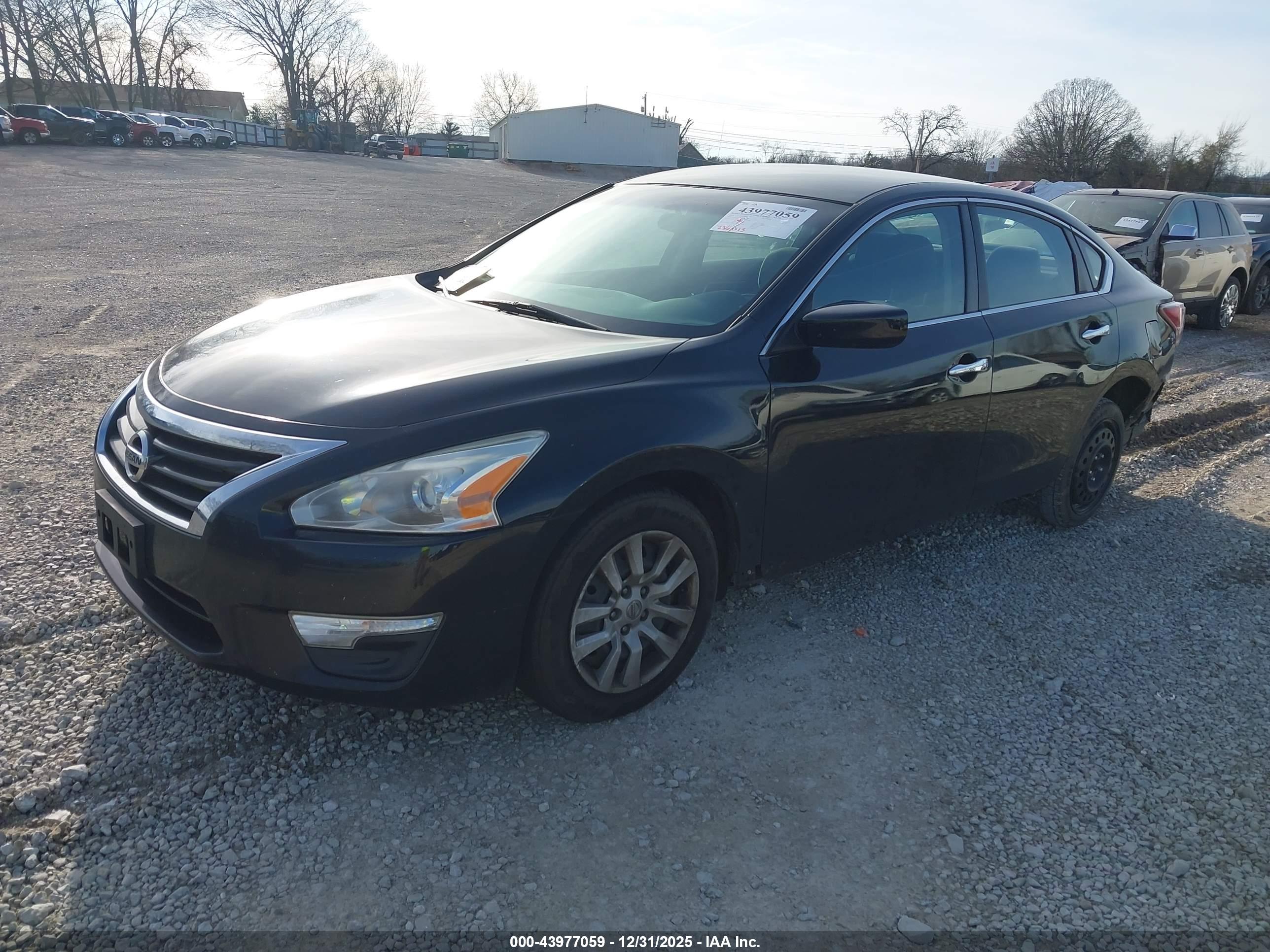 NISSAN ALTIMA image 2