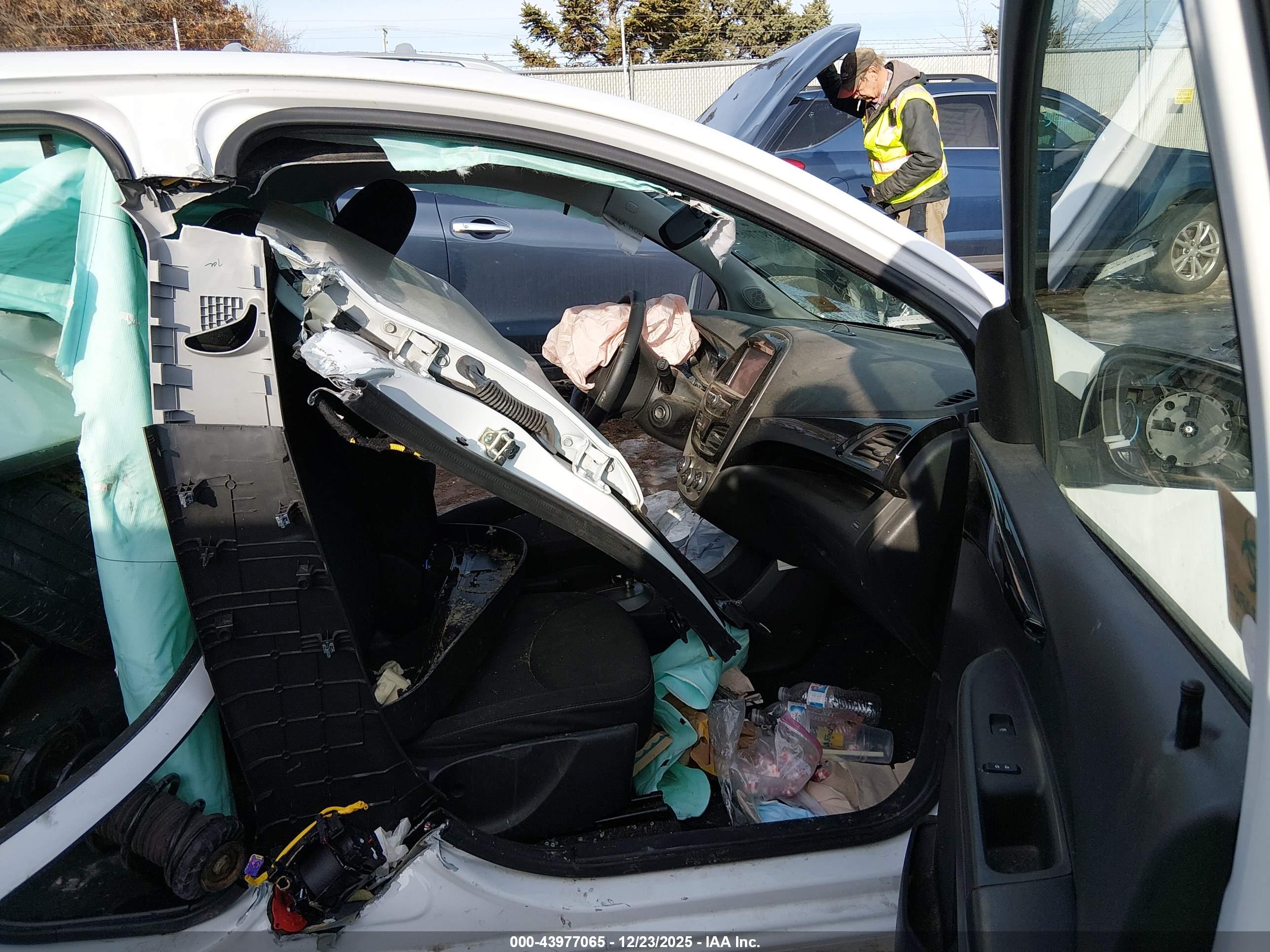 CHEVROLET SPARK image 5