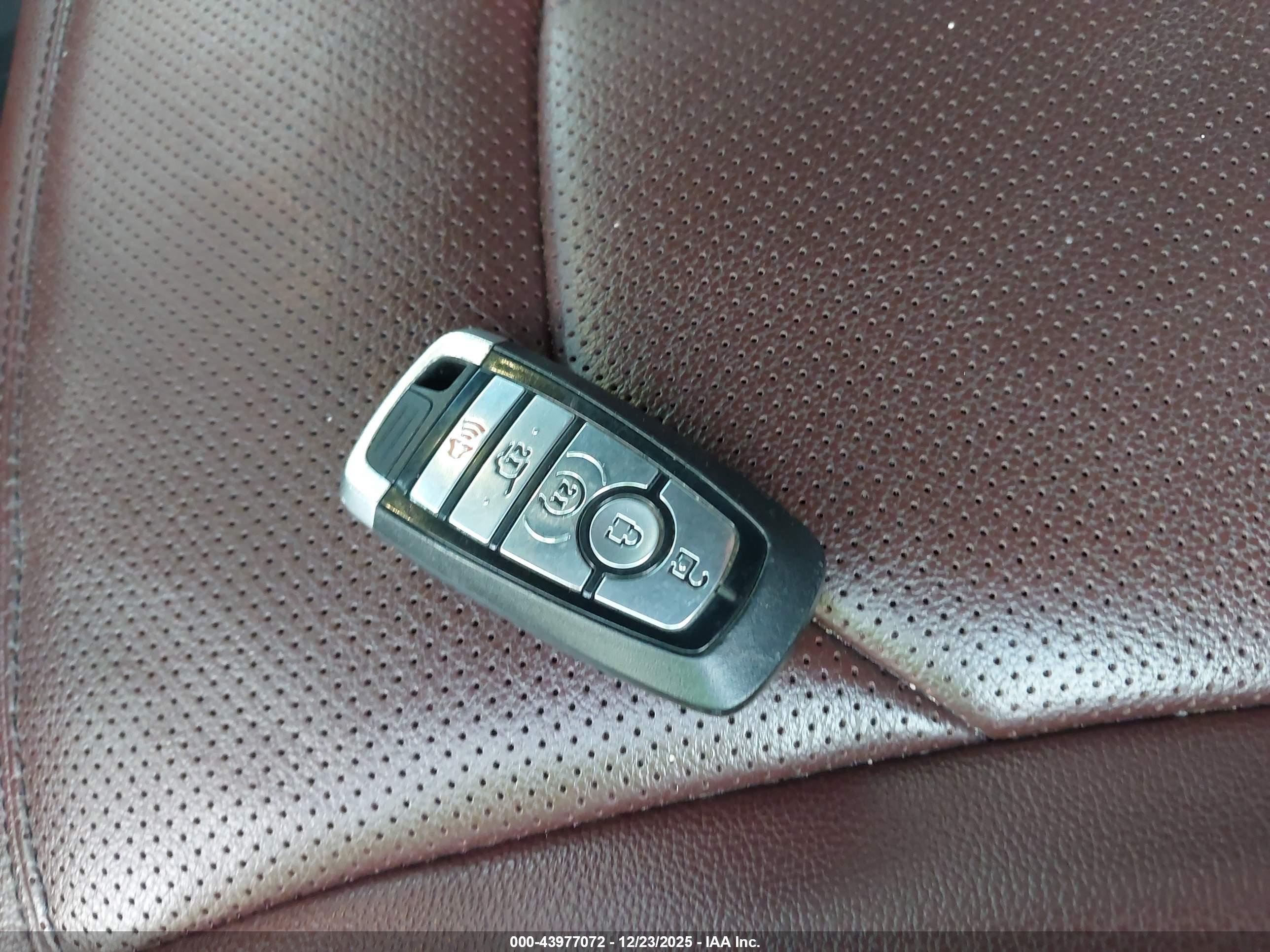 FORD EXPEDITION image 11