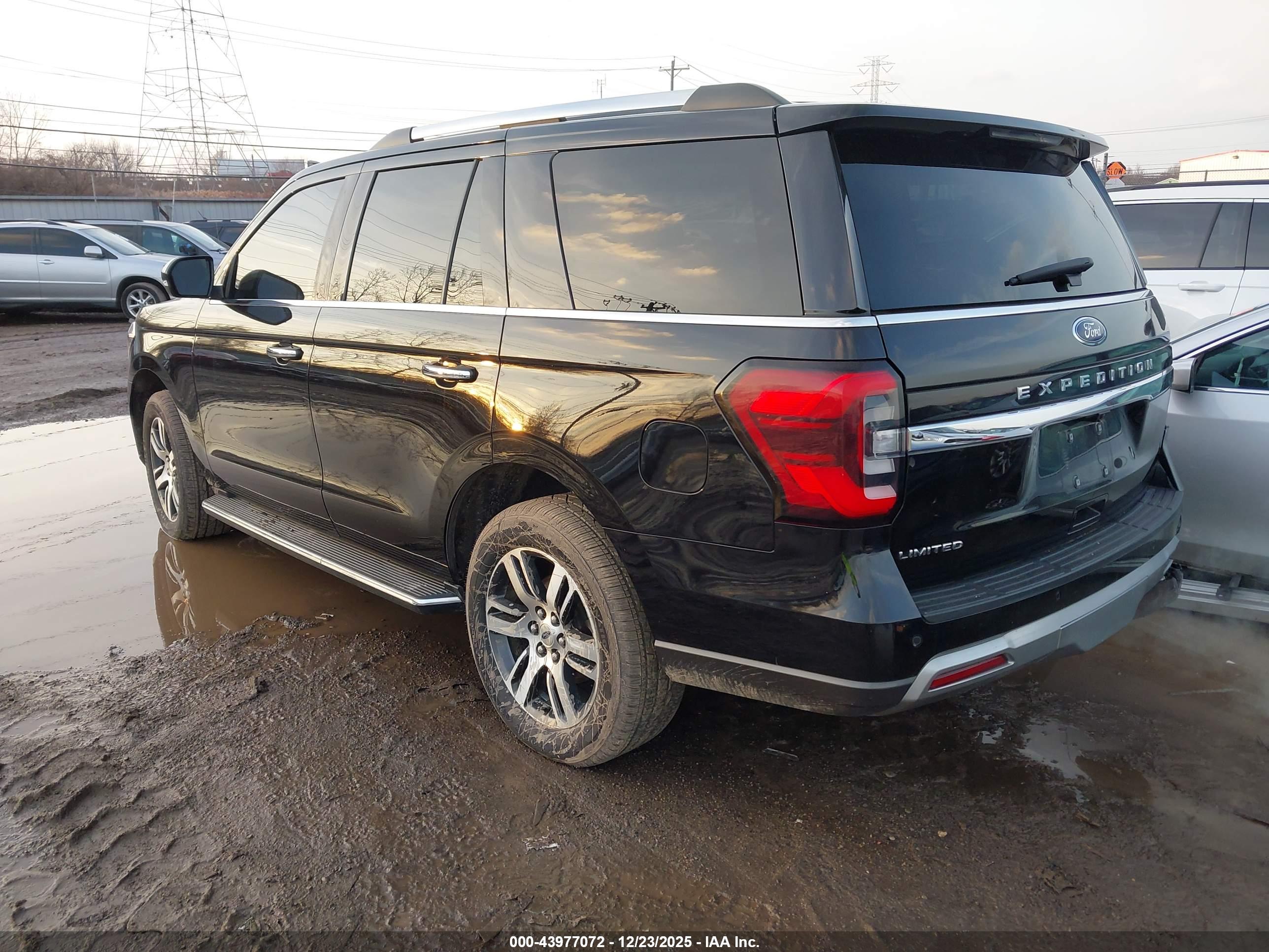 FORD EXPEDITION image 3
