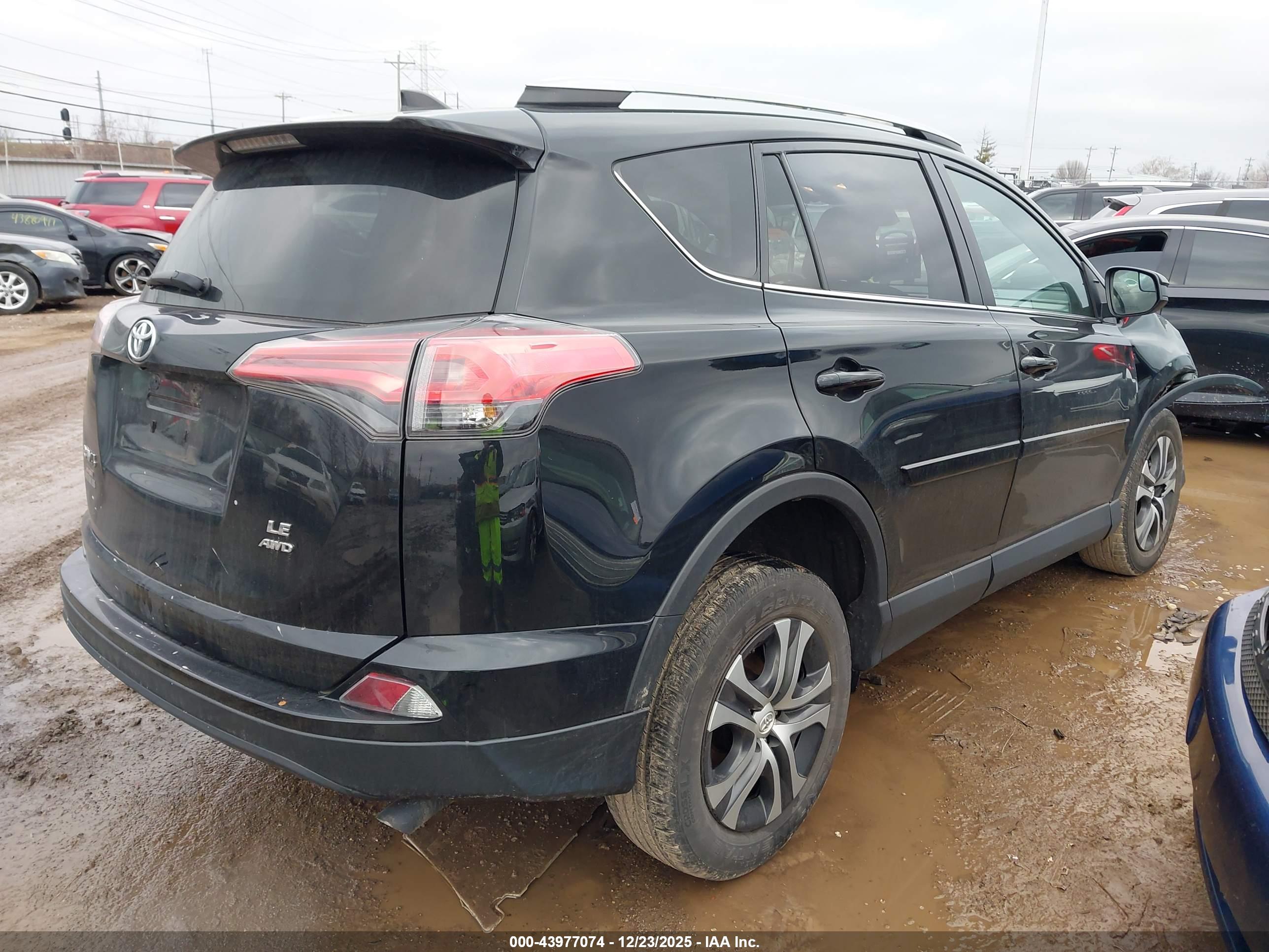 TOYOTA RAV4 image 4