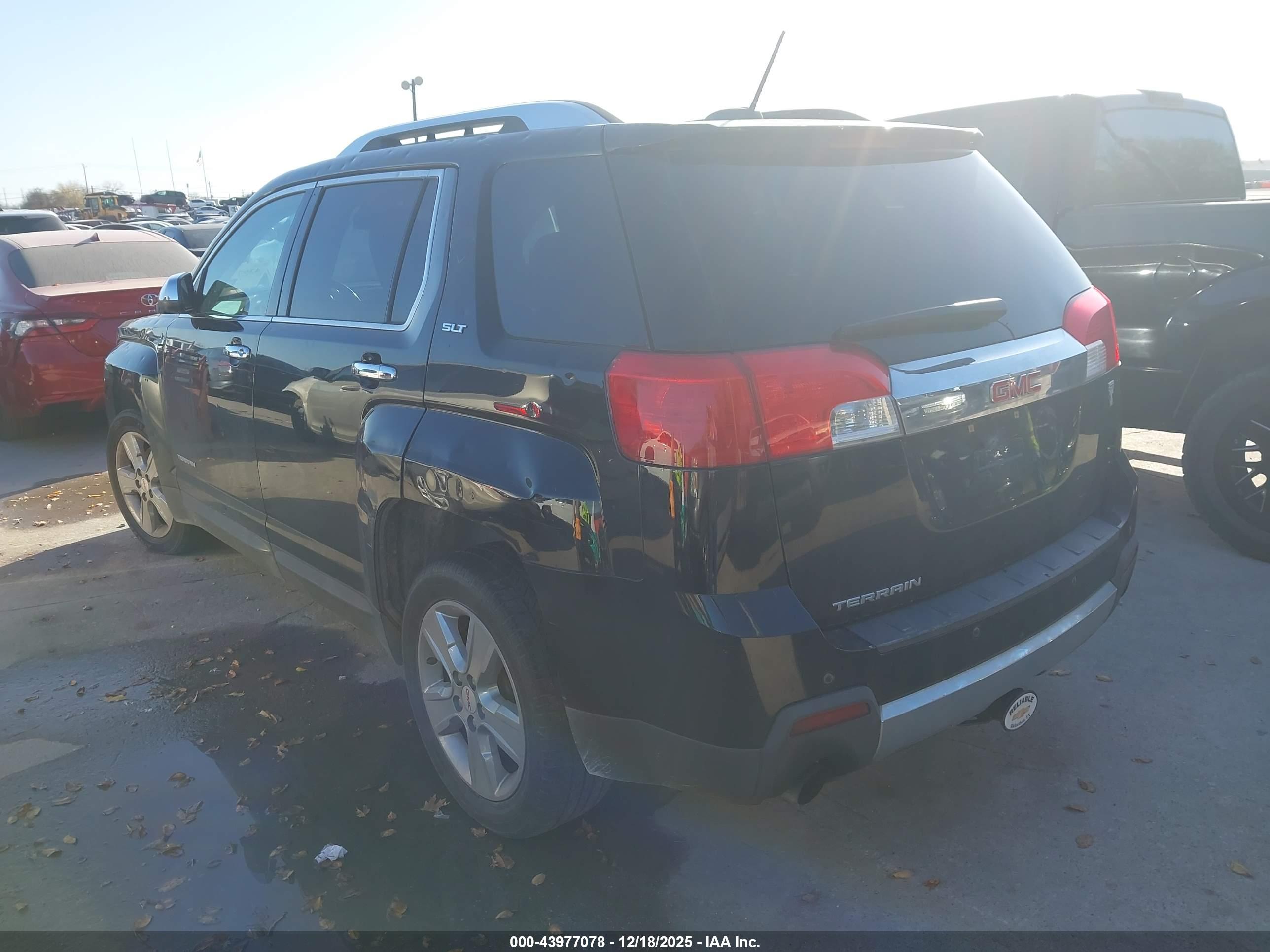 GMC TERRAIN image 3