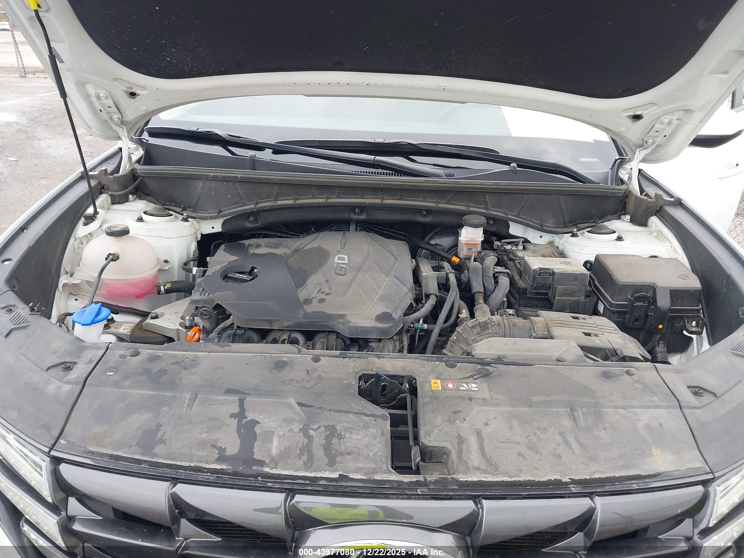 HYUNDAI TUCSON image 10
