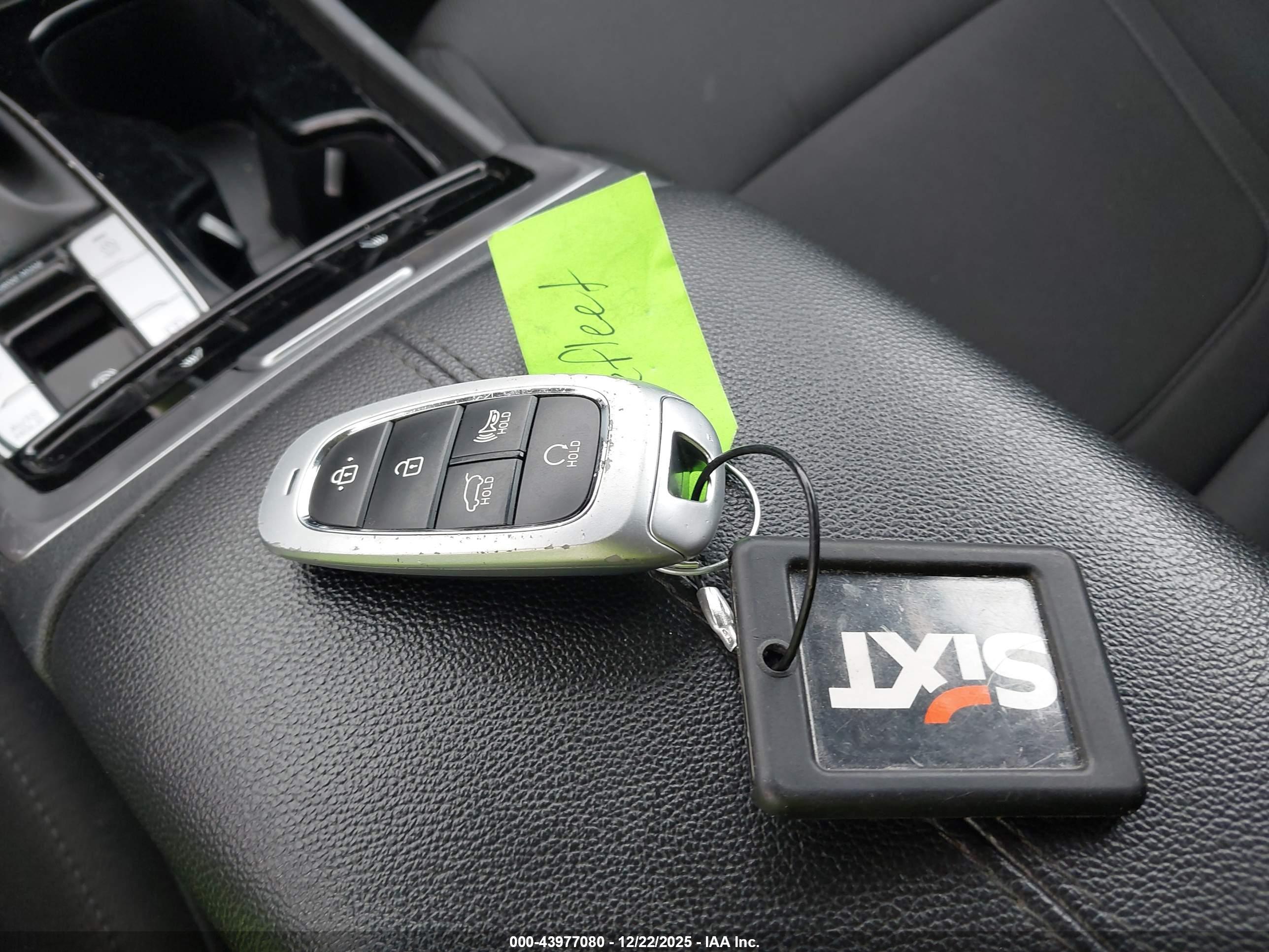 HYUNDAI TUCSON image 11