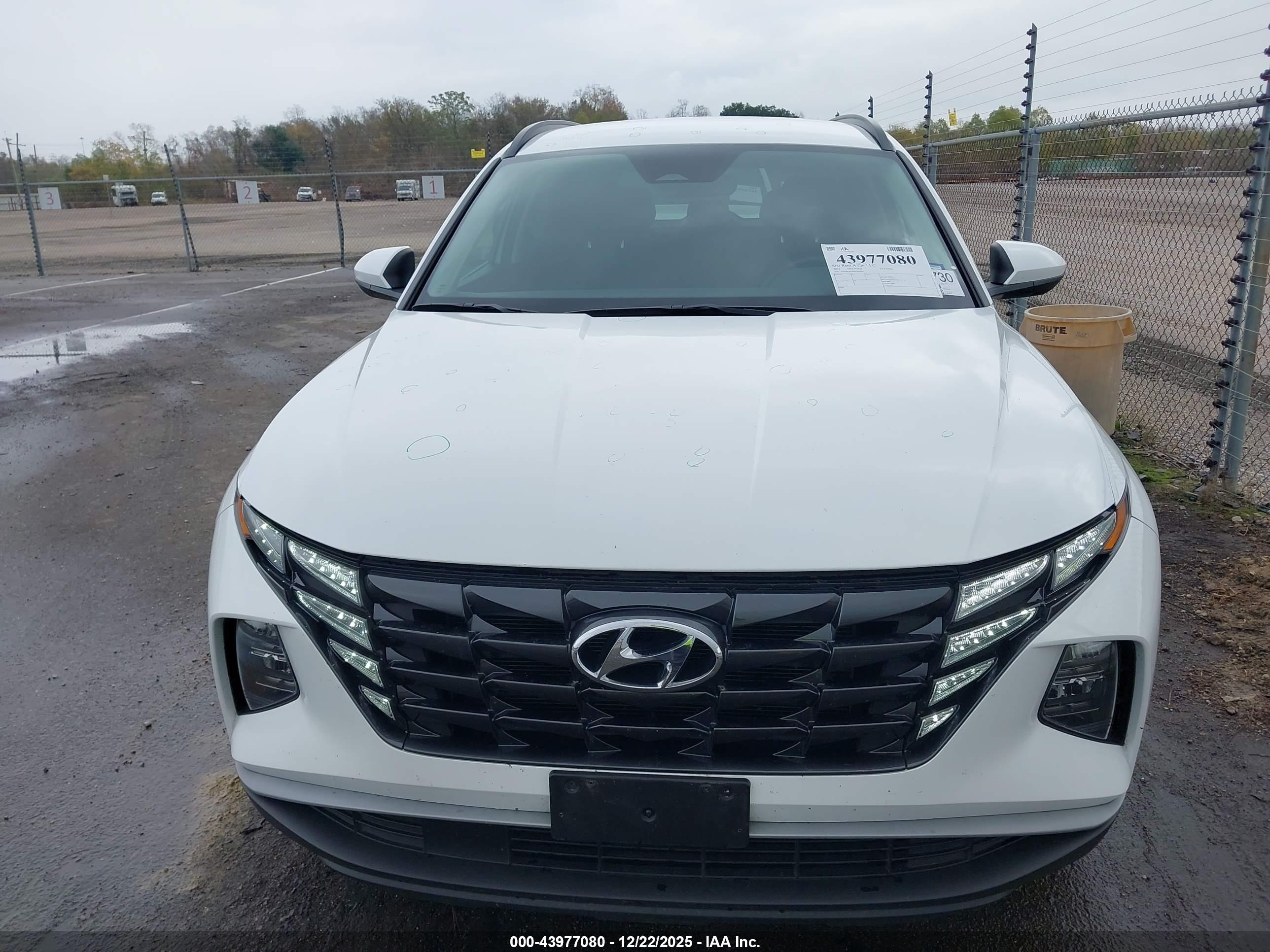 HYUNDAI TUCSON image 6