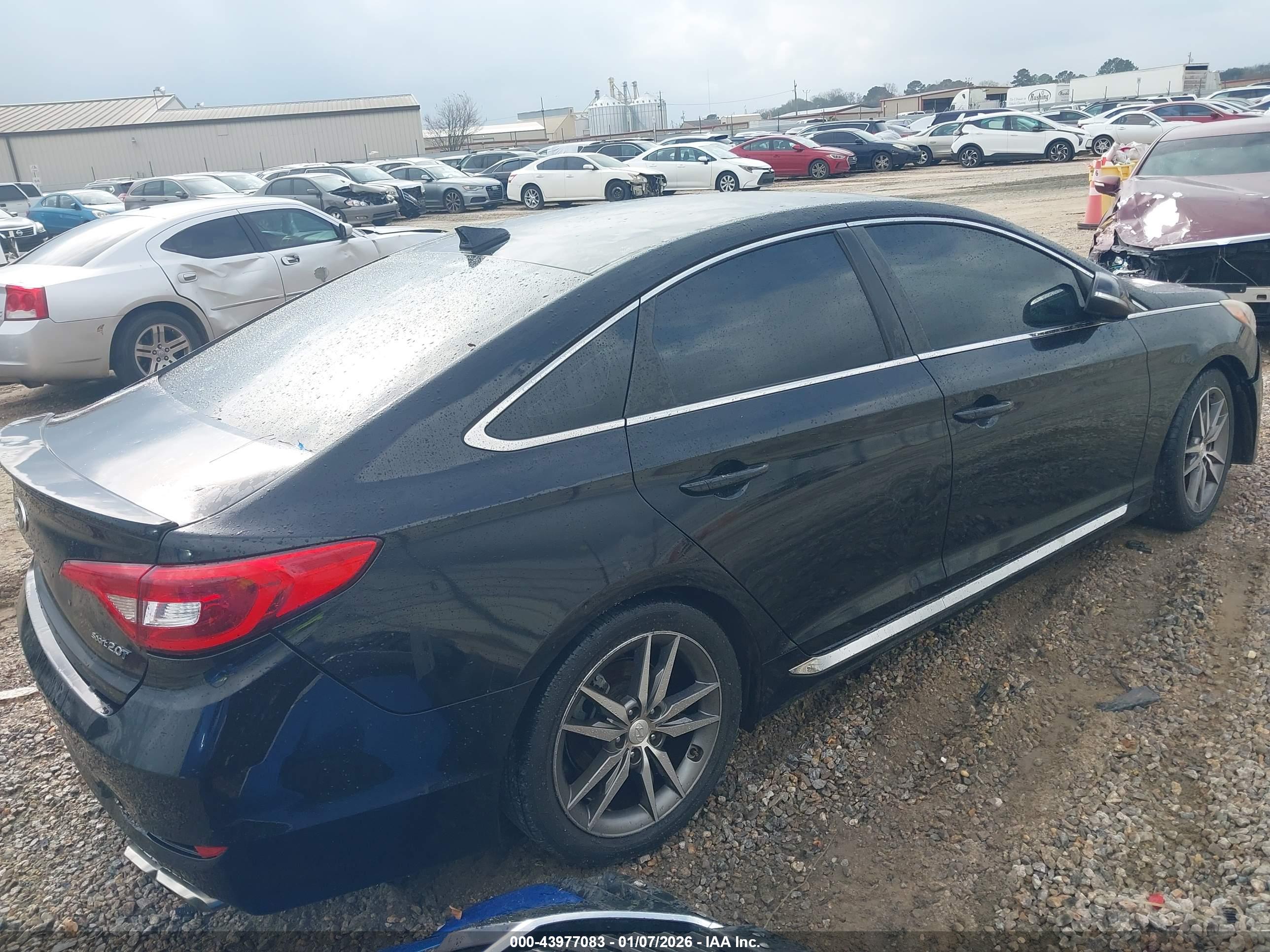 HYUNDAI SONATA image 4