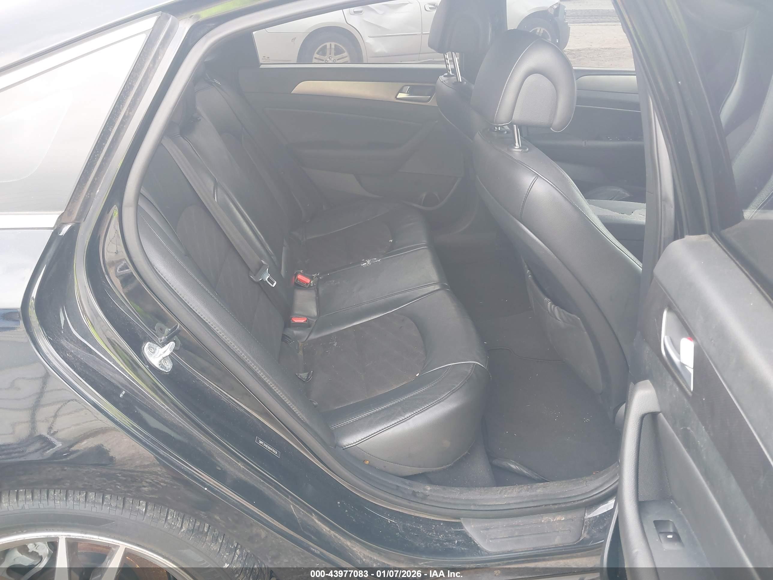 HYUNDAI SONATA image 8