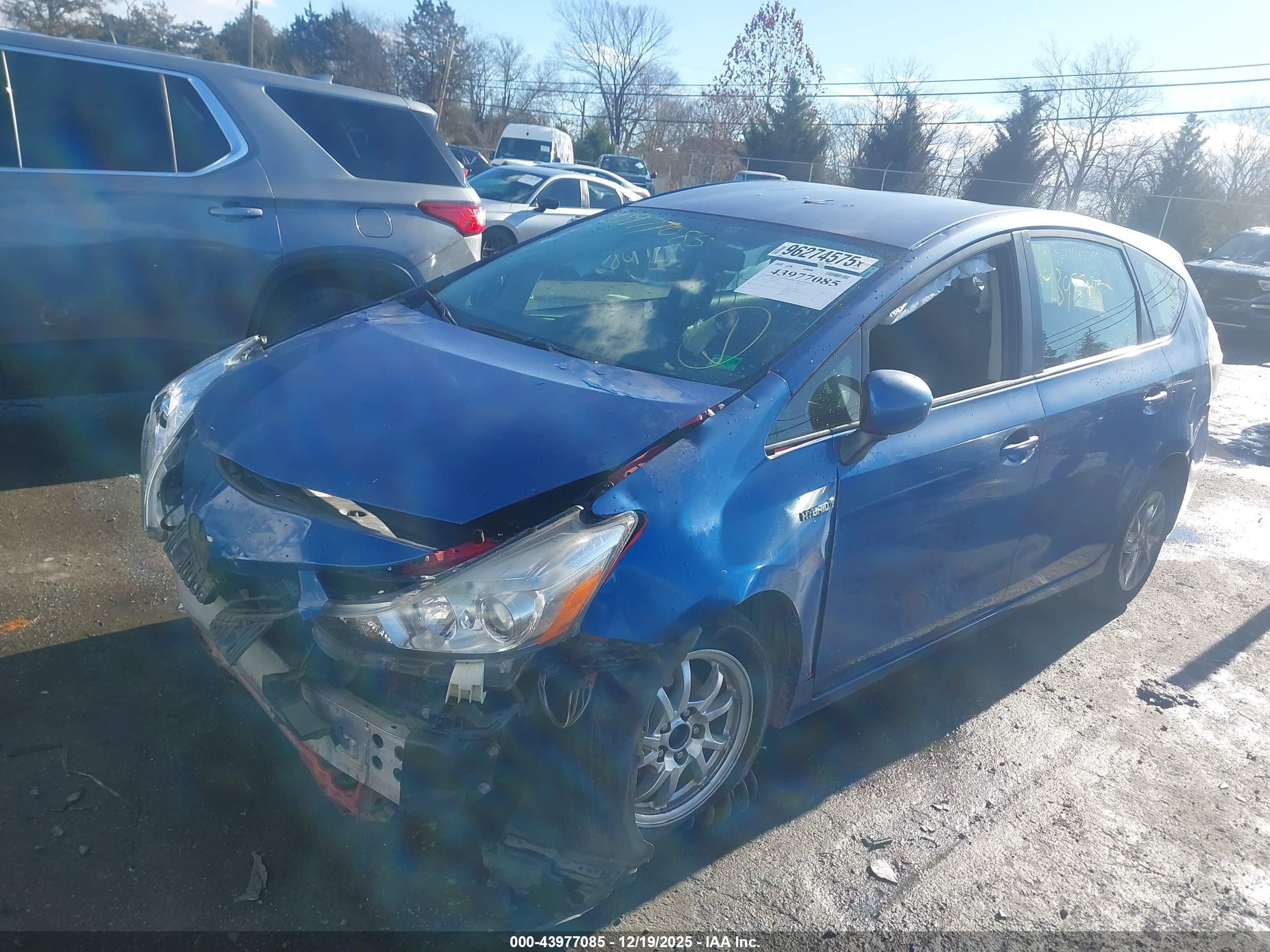 TOYOTA PRIUS image 2
