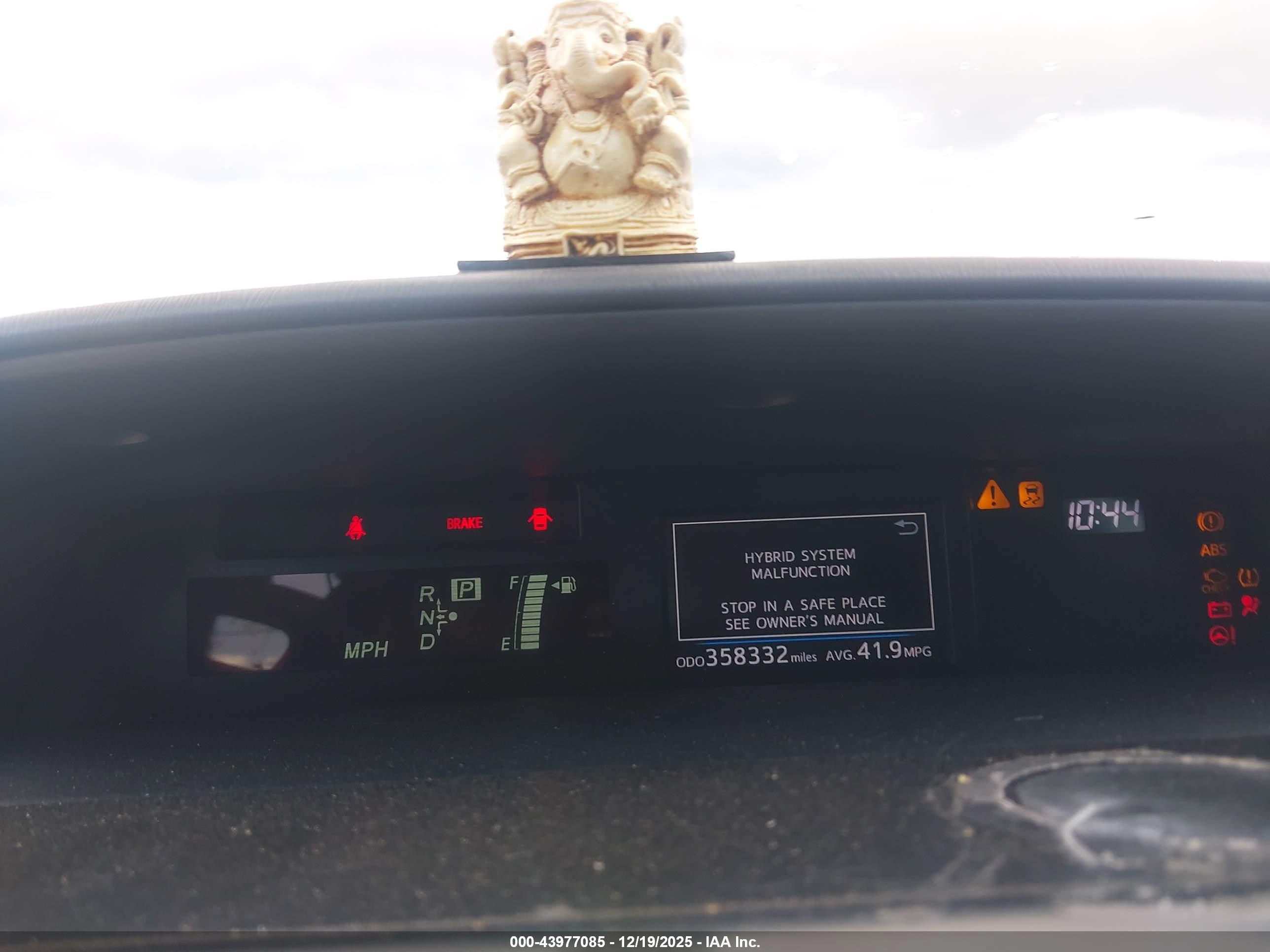 TOYOTA PRIUS image 7