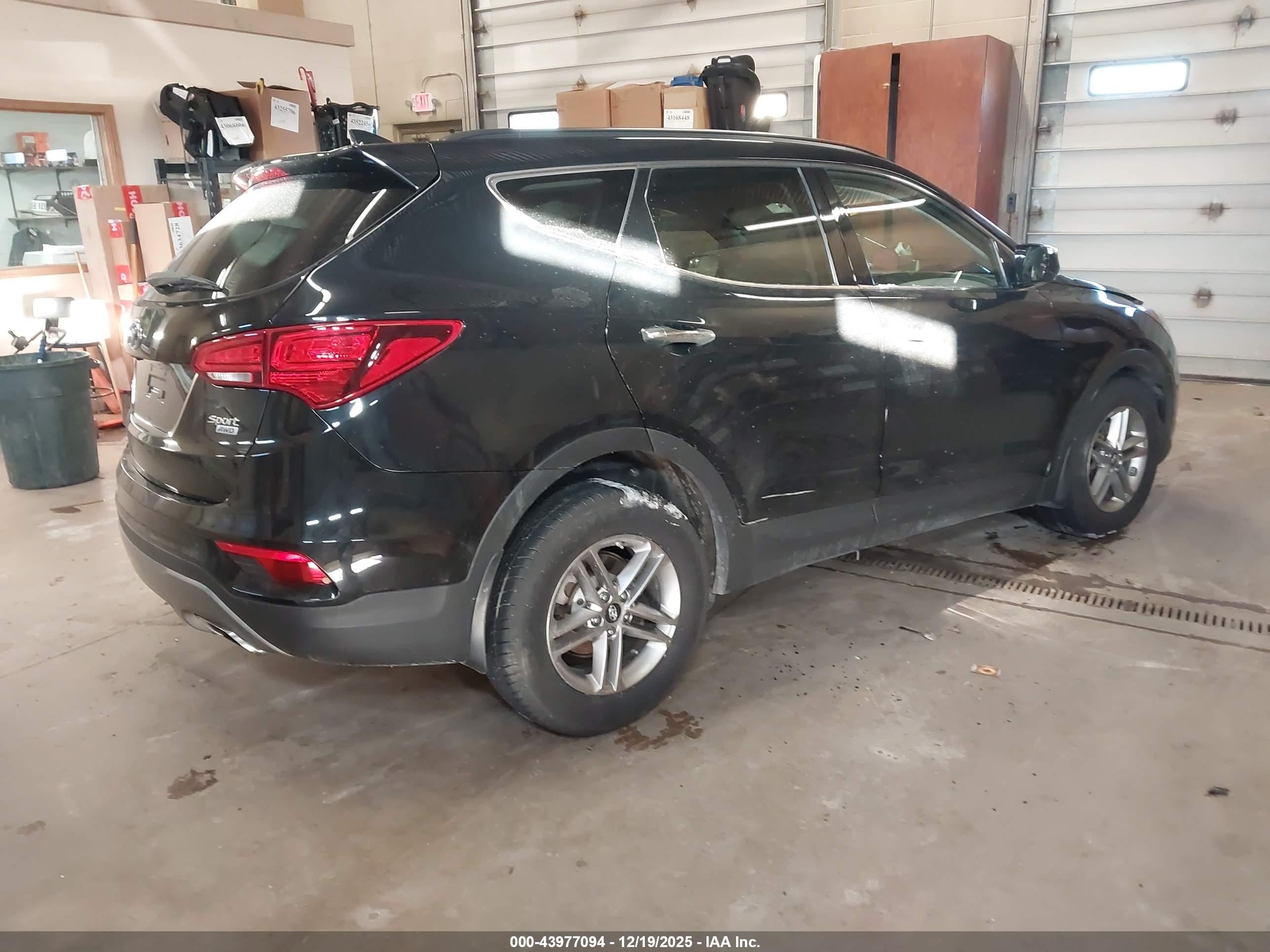 HYUNDAI SANTA image 4