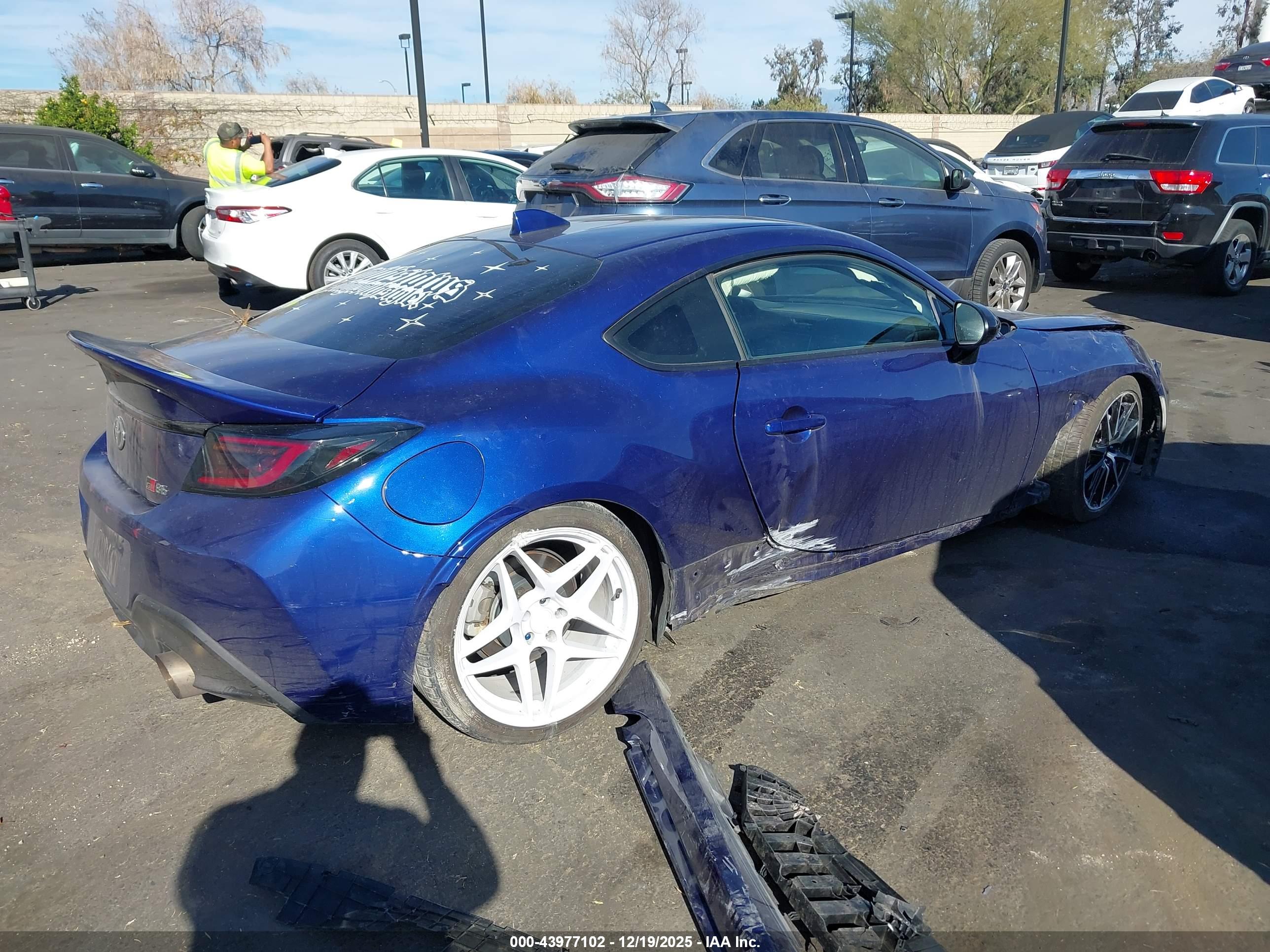 TOYOTA GR86 image 4