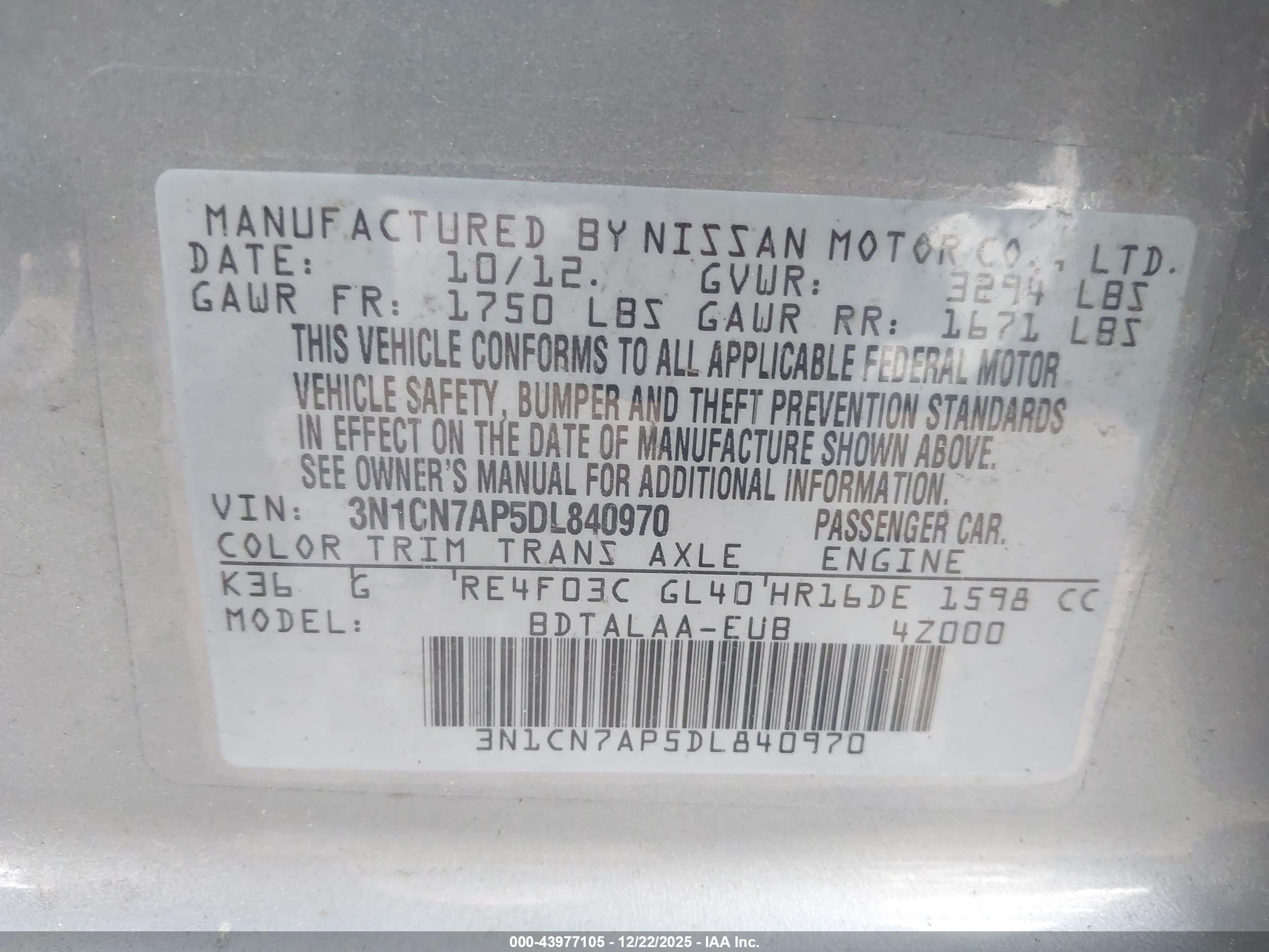 NISSAN VERSA image 9