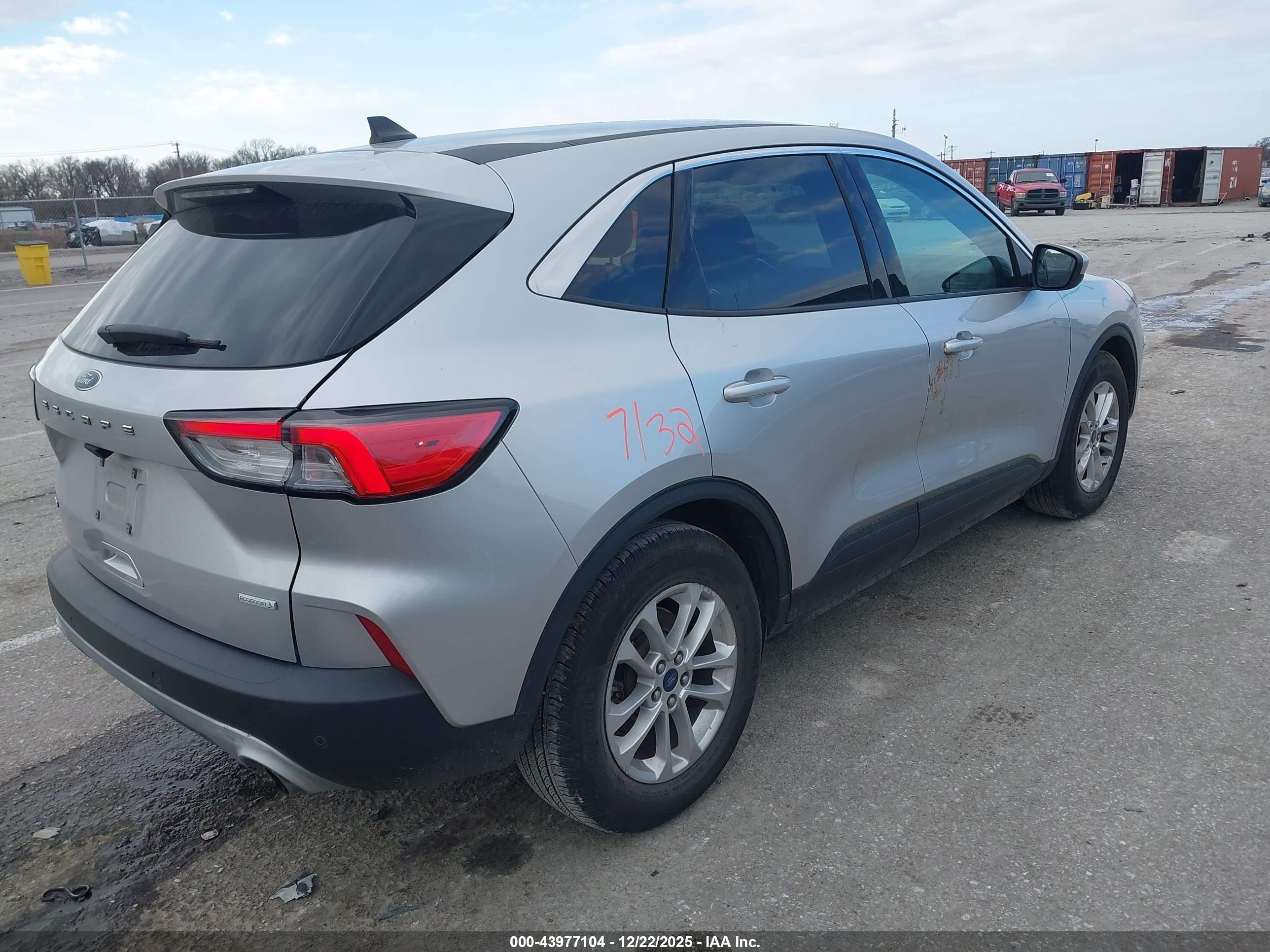 FORD ESCAPE image 4
