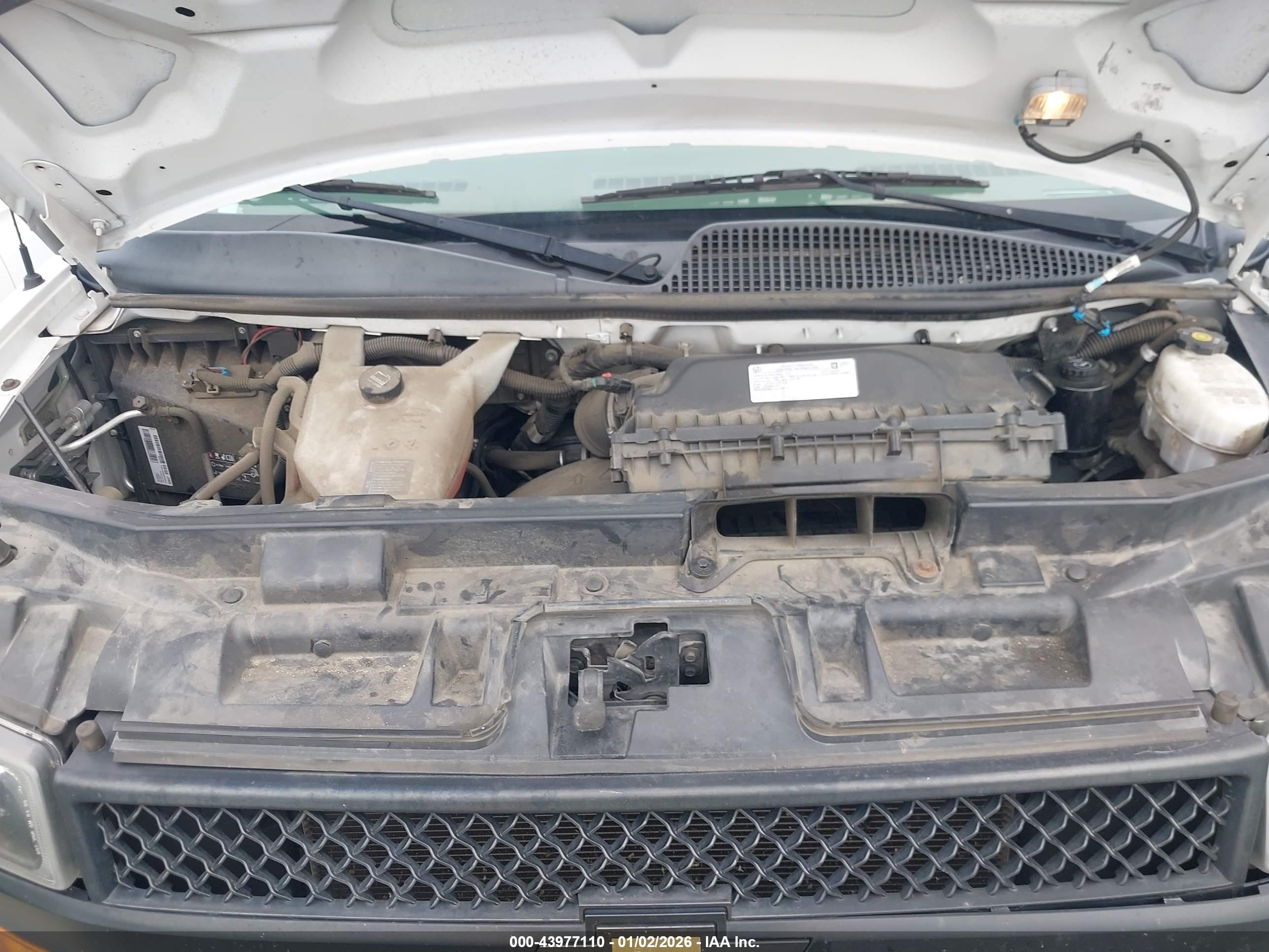 CHEVROLET EXPRESS image 10