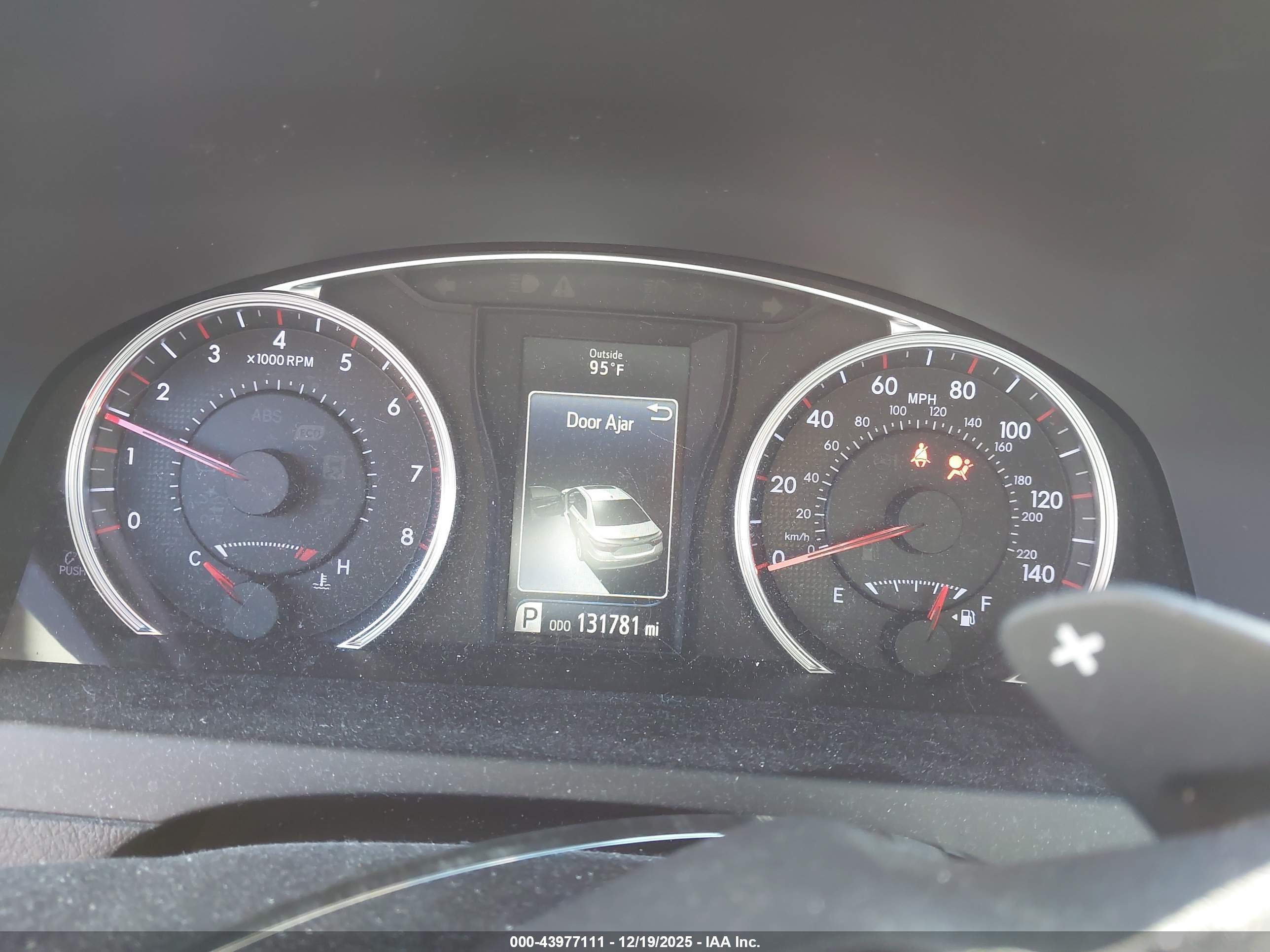 TOYOTA CAMRY image 7