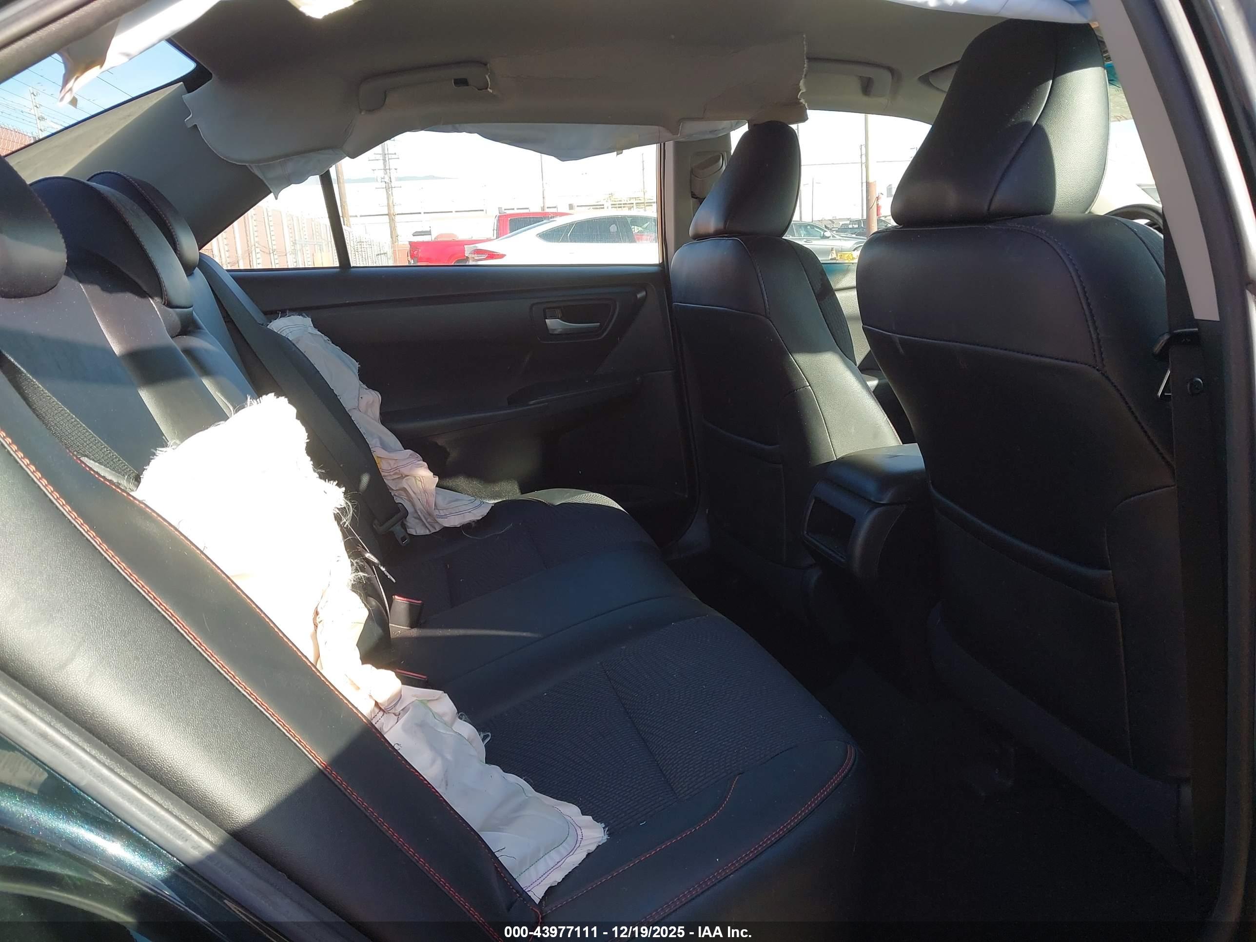 TOYOTA CAMRY image 8