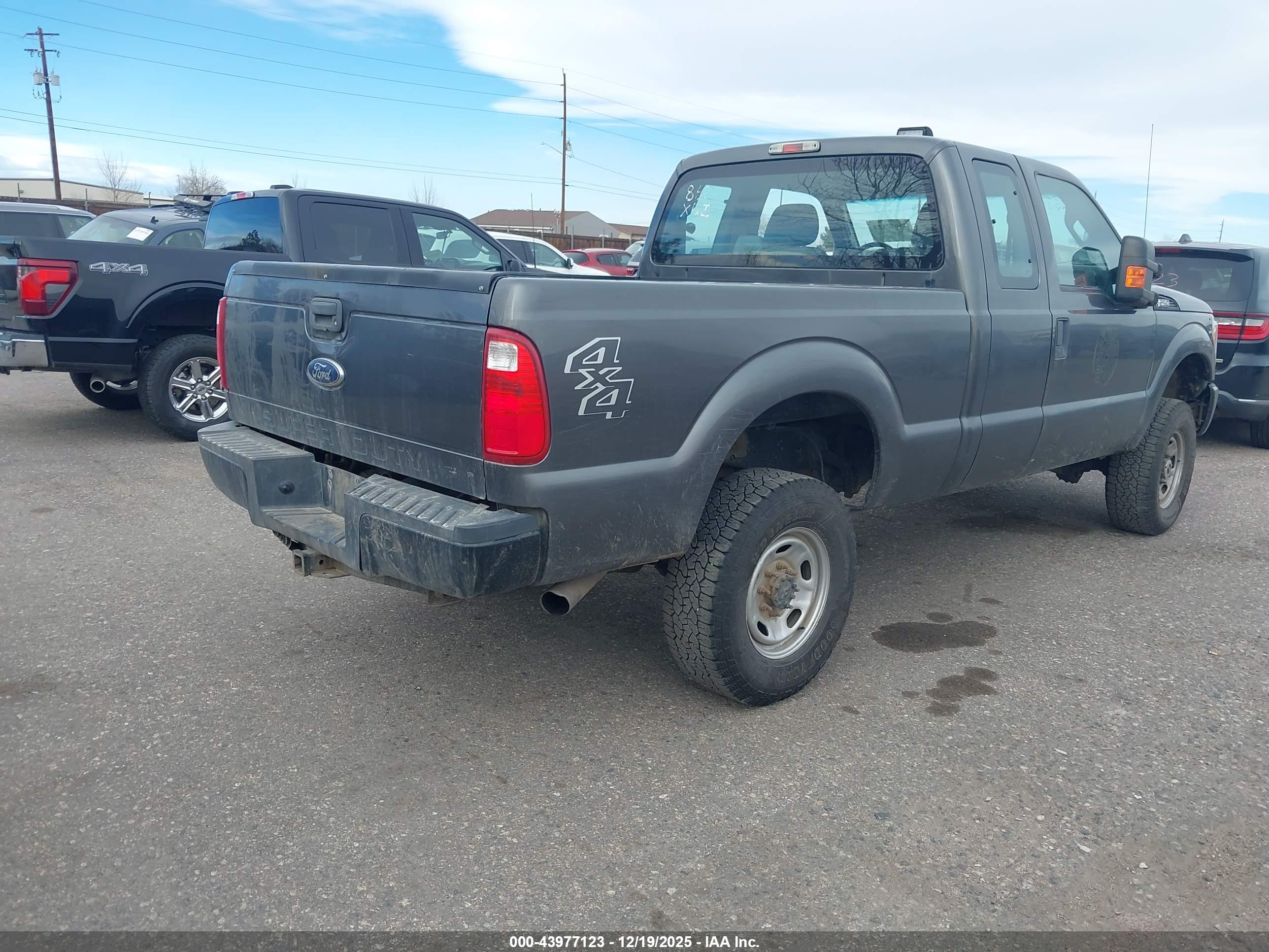 FORD F-250 image 4