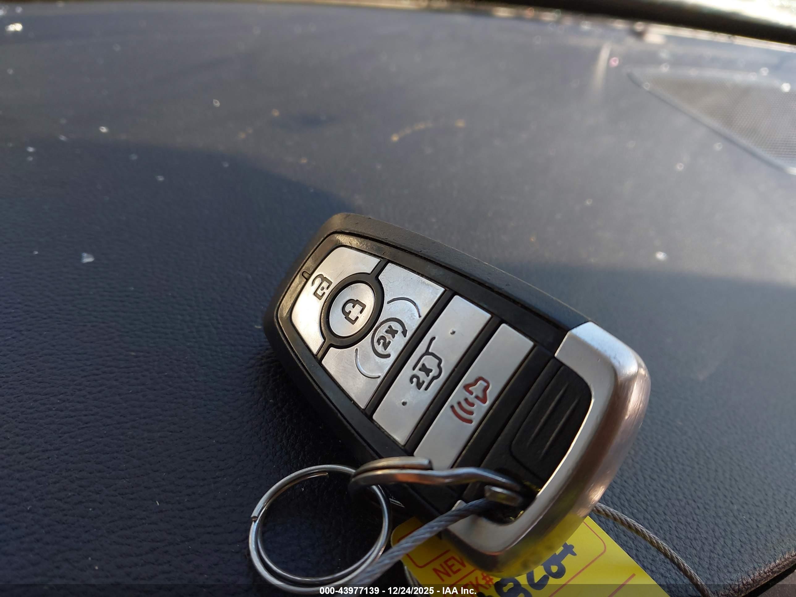 FORD EXPLORER image 11