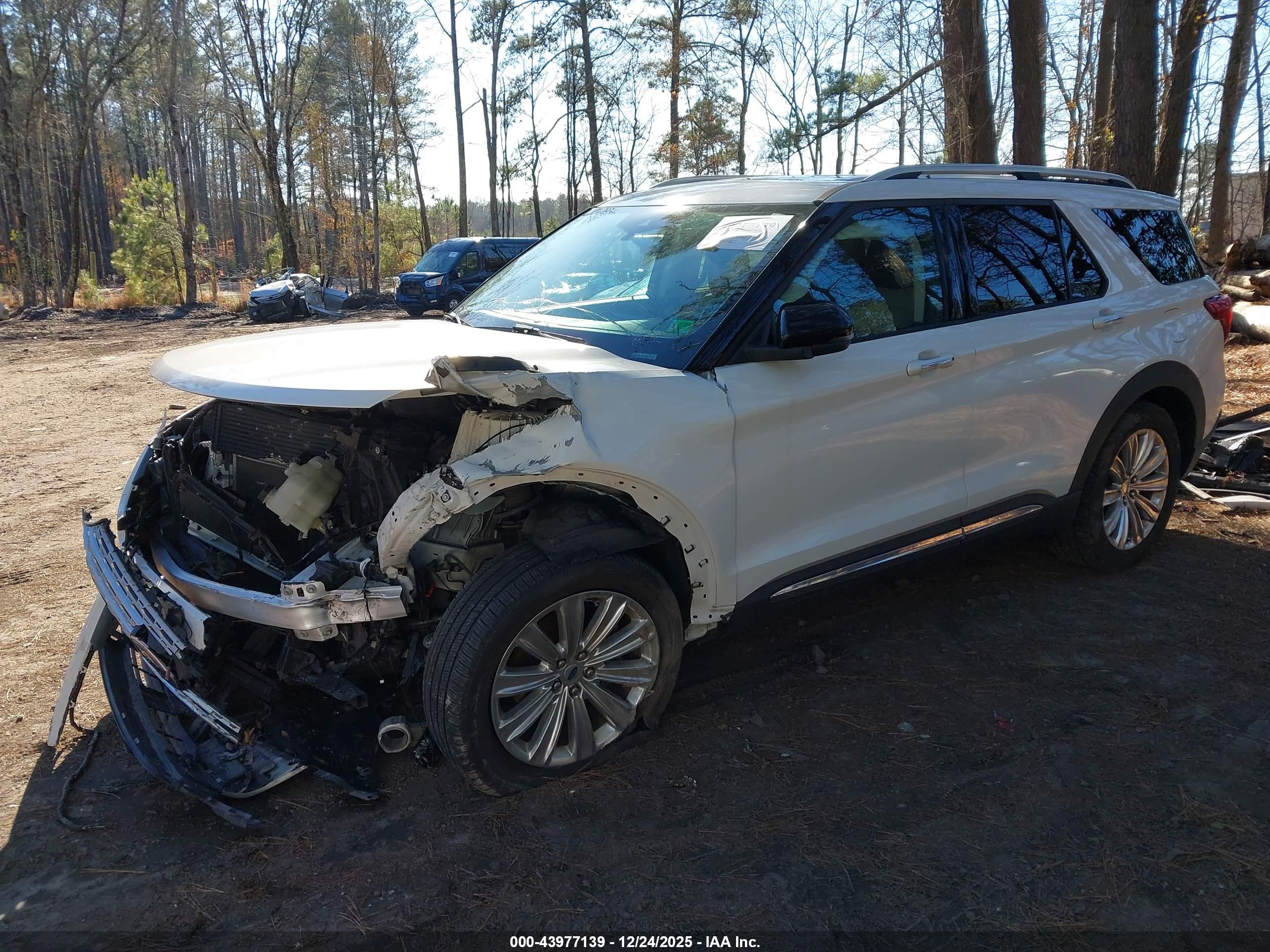 FORD EXPLORER image 2