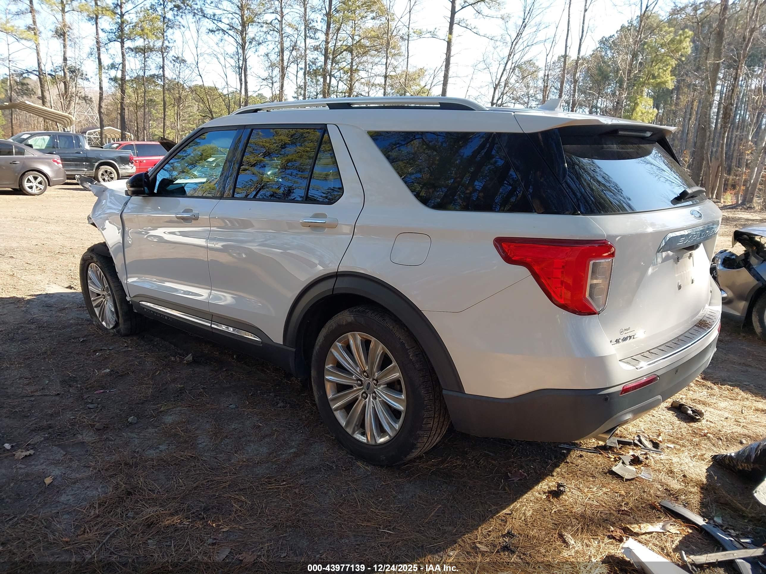 FORD EXPLORER image 3