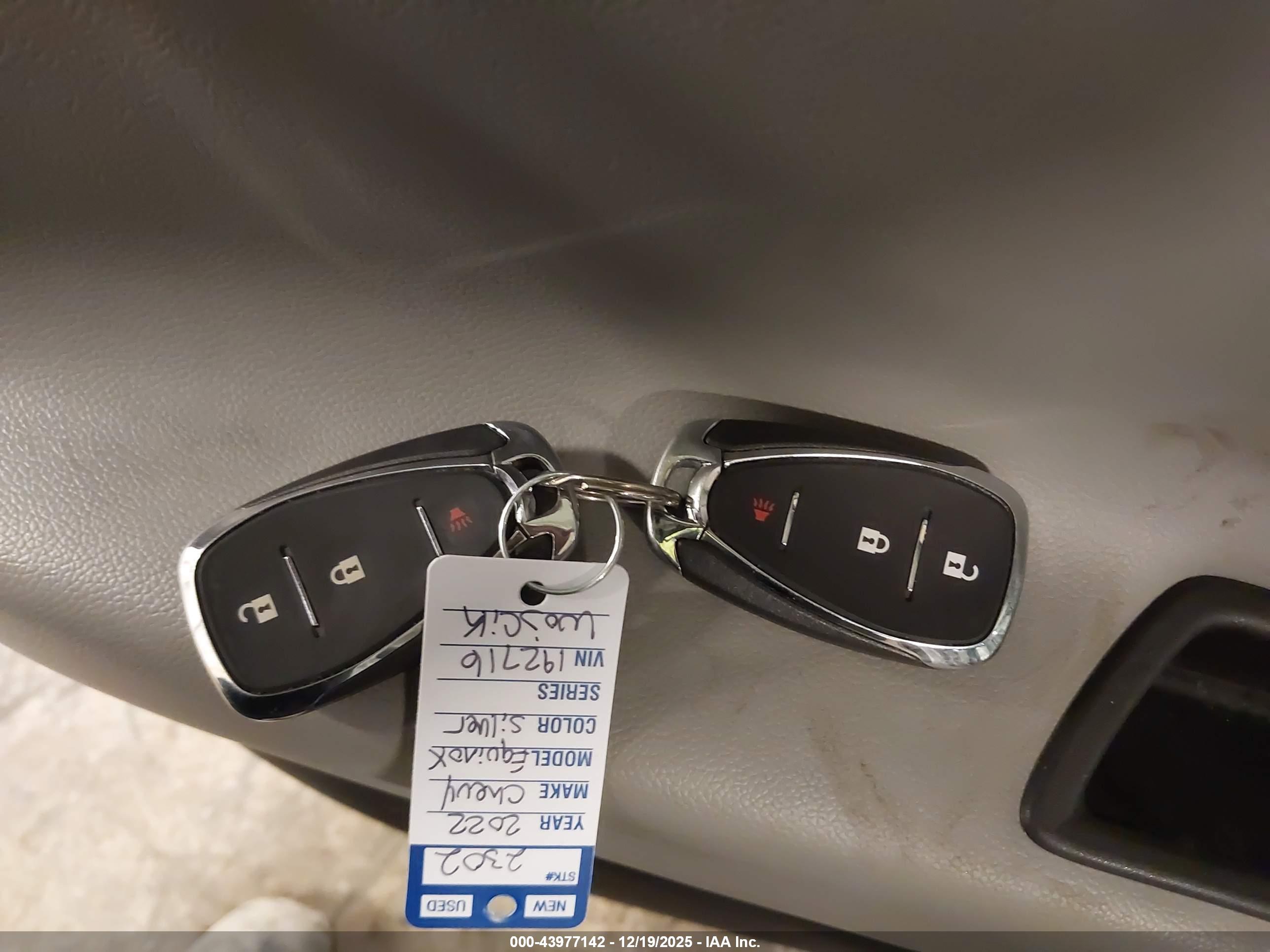 CHEVROLET EQUINOX image 11